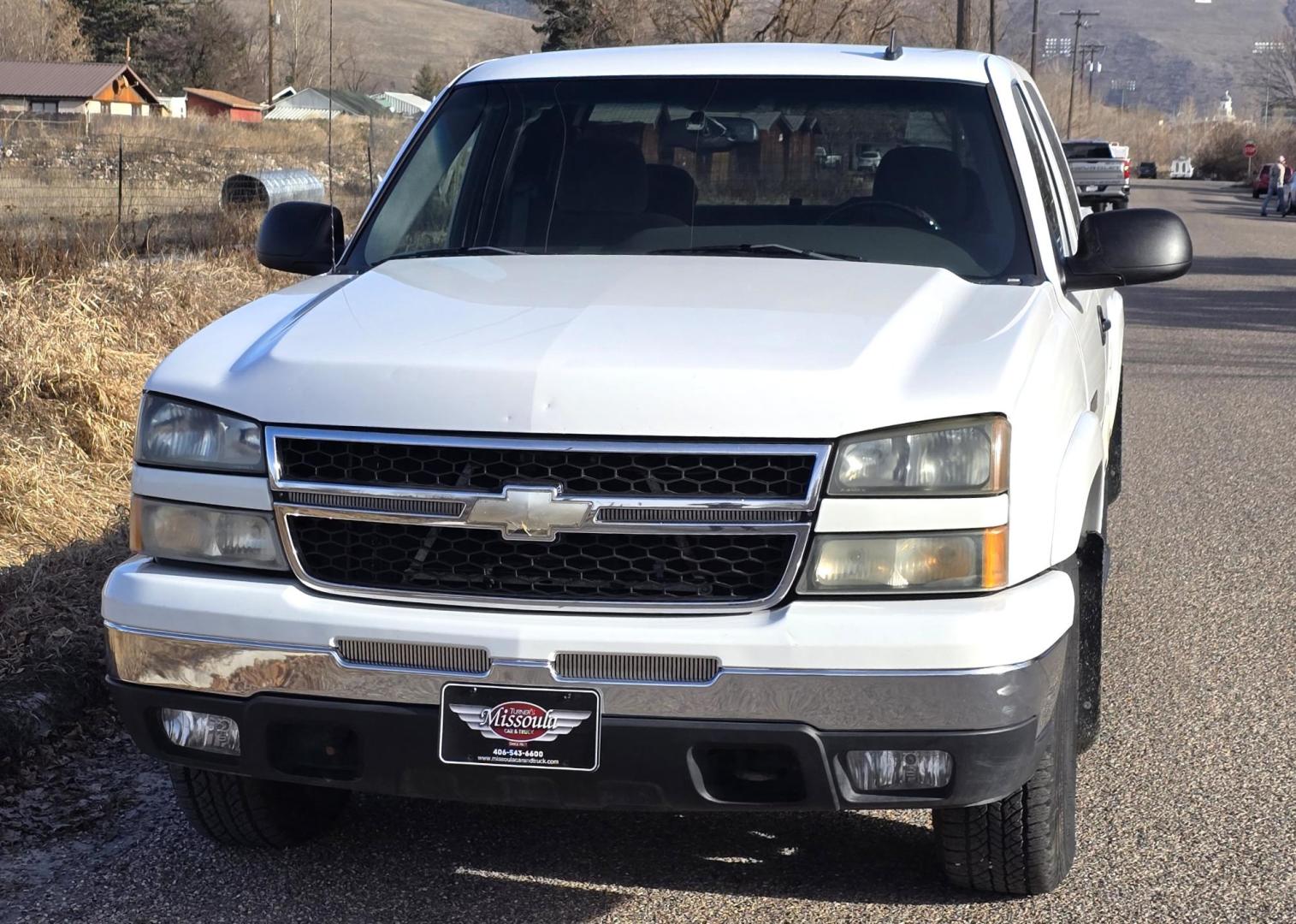 2006 White /Gray Chevrolet Silverado 1500 LS Ext. Cab 4WD (1GCEK19B46Z) with an 5.3L V8 OHV 16V engine, 4-Speed Automatic Overdrive transmission, located at 450 N Russell, Missoula, MT, 59801, (406) 543-6600, 46.874496, -114.017433 - 2006 Silverado 4WD. 5.3L V8 Engine. Automatic Transmission. Air Cruise. Tilt. Power Windows and Locks. Power Drivers Seat. The state of Montana misprinted the miles on the title when the truck came in from Canada so it has a Branded Title. The Miles are correct and do not exceed mechanical limits - Photo#7