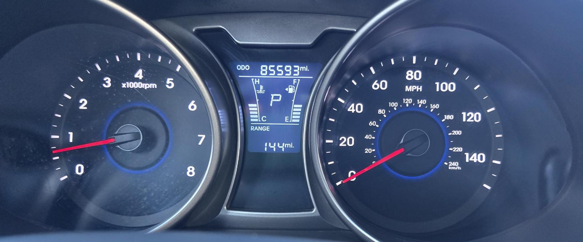 2013 Blue /Black Hyundai Veloster Base (KMHTC6AD8DU) with an 1.6L L4 DOHC 16V engine, Automatic transmission, located at 450 N Russell, Missoula, MT, 59801, (406) 543-6600, 46.874496, -114.017433 - Cute Little 3 Door FWD Coupe. 1.6L I4 Engine. Automatic Transmission. Navigation. Power Sunroof. Air. Cruise. Tilt. Power Windows and Locks. Bluetooth. Comes with an extra set of wheels with studded snow tires mounted. We Finance through local Credit Unions. We do NOT offer In House (Buy Here Pay - Photo#9