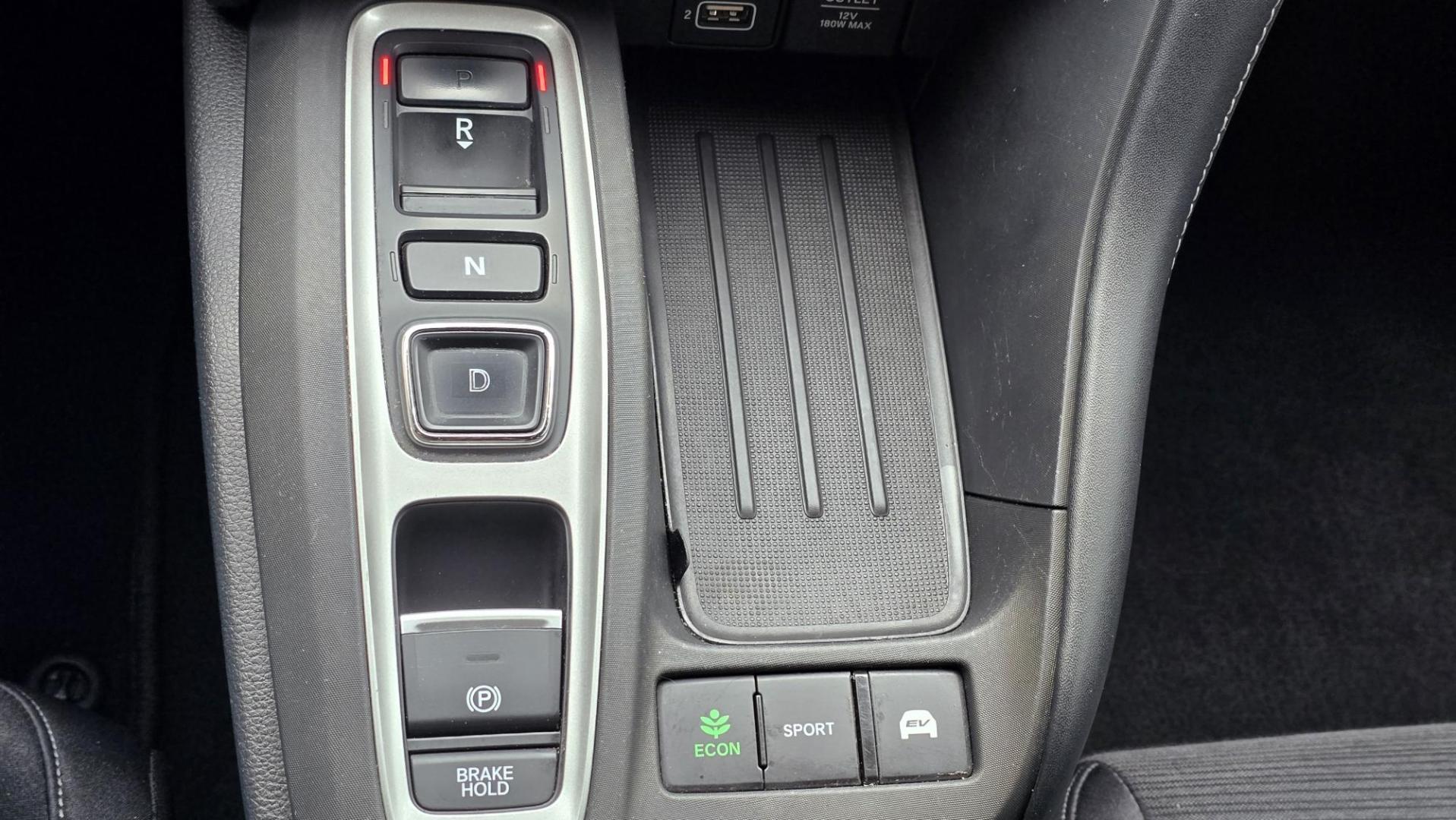 2019 White /Black Honda Insight EX Hybrid (19XZE4F5XKE) with an 1.5L L4 DOHC 16V engine, CVT transmission, located at 450 N Russell, Missoula, MT, 59801, (406) 543-6600, 46.874496, -114.017433 - Sleek Looking Hybrid. yes it's high miles but runs amazing. 1.5L Hybrid Engine. Automatic Transmission. Front Wheel Drive. Air. Cruise. Tilt. Power Windows and Locks. Remote Start. AM FM SAT. Bluetooth Audio and Phone Connection. Touch Screen. Tires are like new. Sell below Book. Because of the - Photo#14