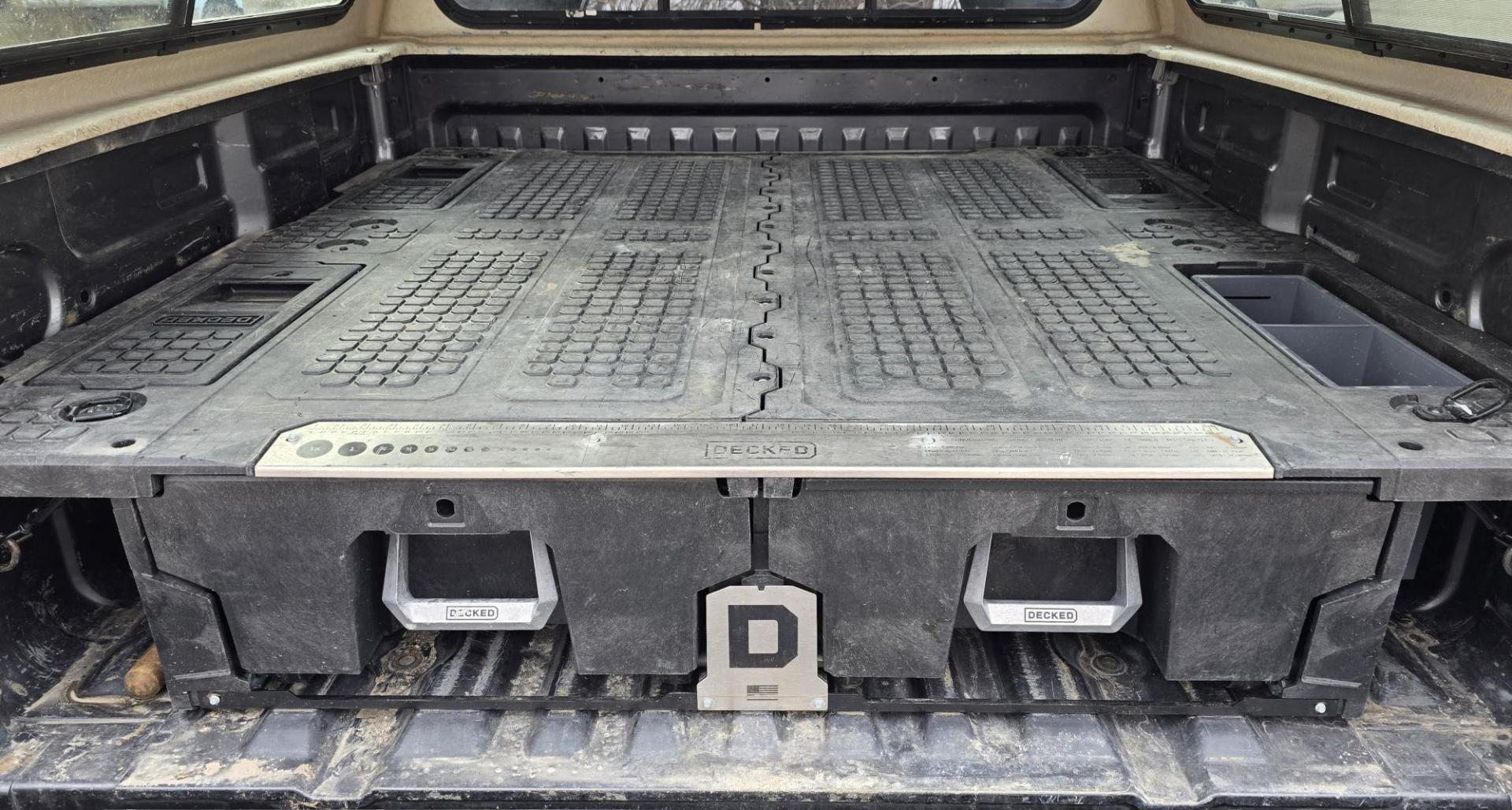 2018 Grey /Gray Nissan Titan S Crew Cab 4WD (1N6AA1EJ5JN) with an 5.6L V8 DOHC 32V engine, 6 Speed Automatic transmission, located at 450 N Russell, Missoula, MT, 59801, (406) 543-6600, 46.874496, -114.017433 - 2018 Nissan Titan 4WD with powerful 5.7L V8 Engine. 6 Speed Automatic Transmission. Nice Topper with a Decked Brand Slide out tool Box. Air. Cruise. Tilt. AM FM CD PLayer with Bluetooth Audio and Phone Connection. Backup Camera. New Tires. Towing. Running Boards. Clean Title and Carfax. We Finan - Photo#8