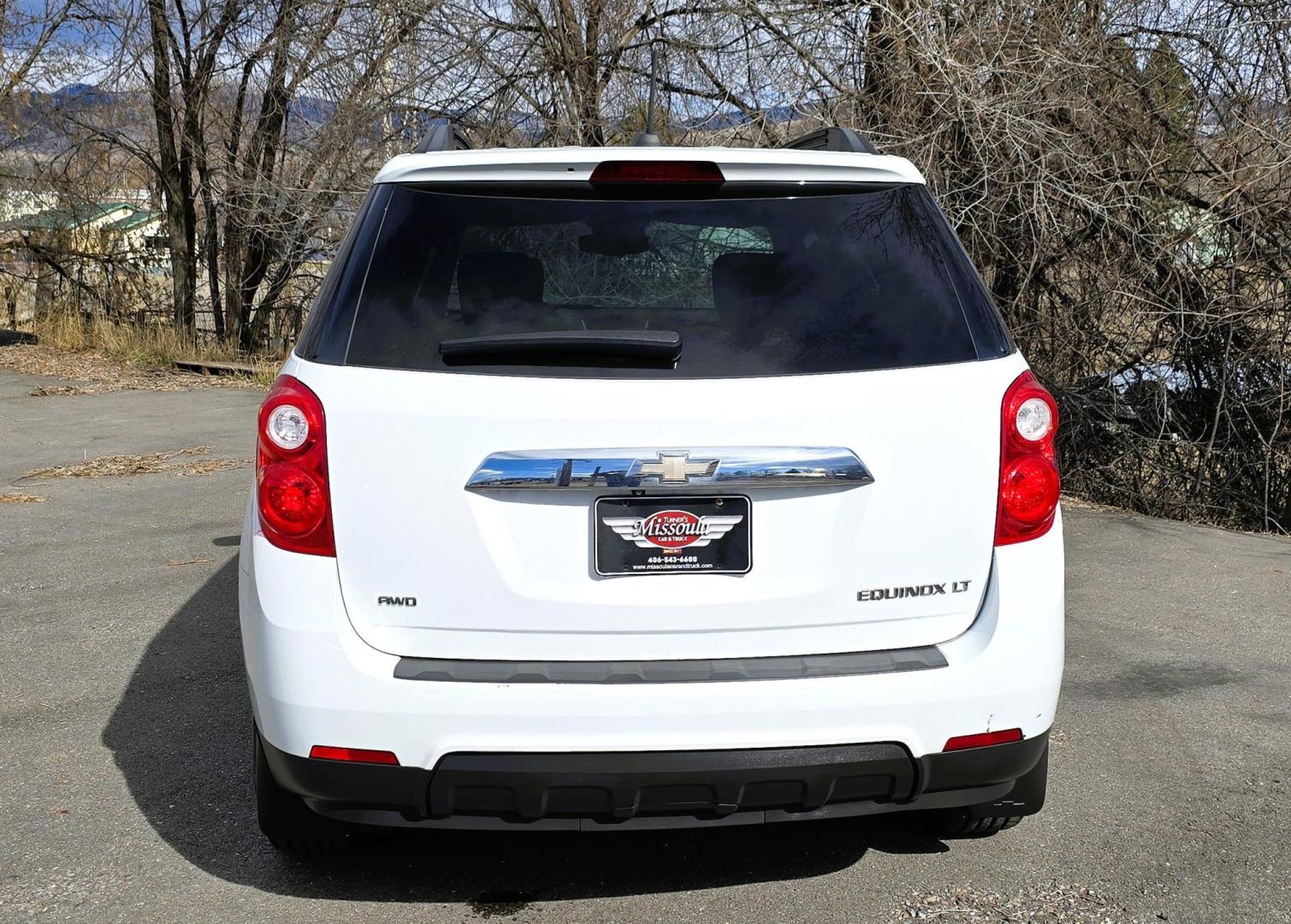 2015 White /Black Chevrolet Equinox LT (2GNFLFEK3F6) with an 2.4L I4 engine, Transmission transmission, located at 450 N Russell, Missoula, MT, 59801, (406) 543-6600, 46.874496, -114.017433 - Photo#5