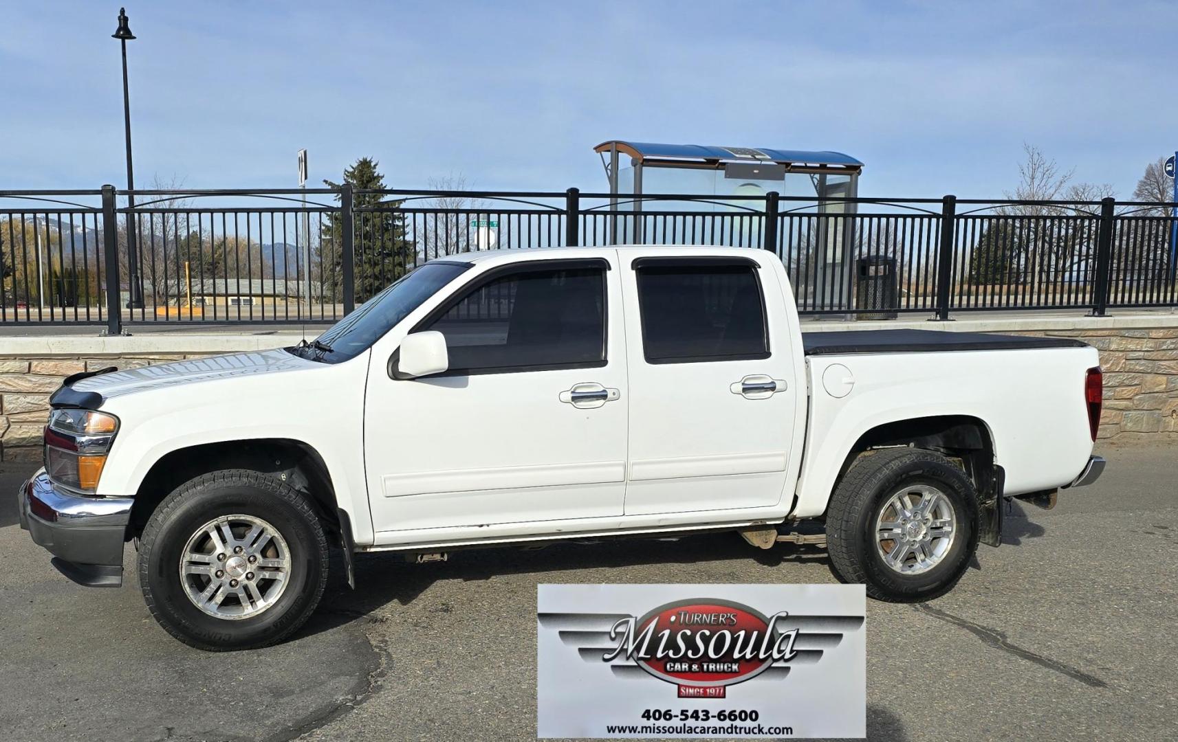 2011 White /Black GMC Canyon SLE Crew Cab 4WD (1GTH6MFE1B8) with an 3.7L L5 DOHC 20V engine, Automatic transmission, located at 450 N Russell, Missoula, MT, 59801, (406) 543-6600, 46.874496, -114.017433 - Very Desirable Sized 4WD Pickup. 3.7L I5 Engine. Automatic Transmission. Air. Cruise. Tilt. Power Windows and Locks. Tonnreau Cover. Excellent Tread Tires. Clean Title and Carfax. We Finance through local Credit Unions. We do NOT offer In House (Buy Here Pay Here) Financing. - Photo#5