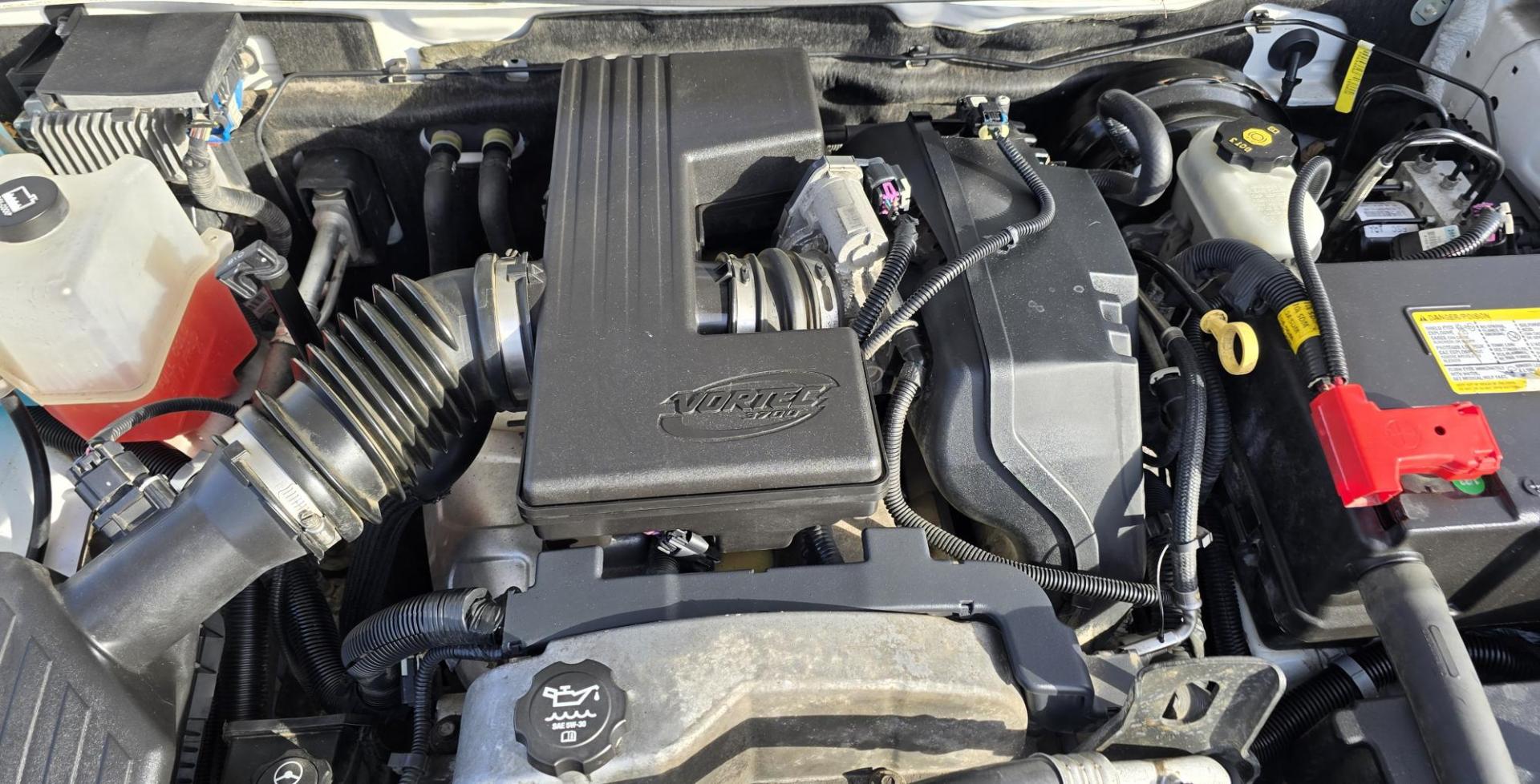 2011 White /Black GMC Canyon SLE Crew Cab 4WD (1GTH6MFE1B8) with an 3.7L L5 DOHC 20V engine, Automatic transmission, located at 450 N Russell, Missoula, MT, 59801, (406) 543-6600, 46.874496, -114.017433 - Very Desirable Sized 4WD Pickup. 3.7L I5 Engine. Automatic Transmission. Air. Cruise. Tilt. Power Windows and Locks. Tonnreau Cover. Excellent Tread Tires. Clean Title and Carfax. We Finance through local Credit Unions. We do NOT offer In House (Buy Here Pay Here) Financing. - Photo#14