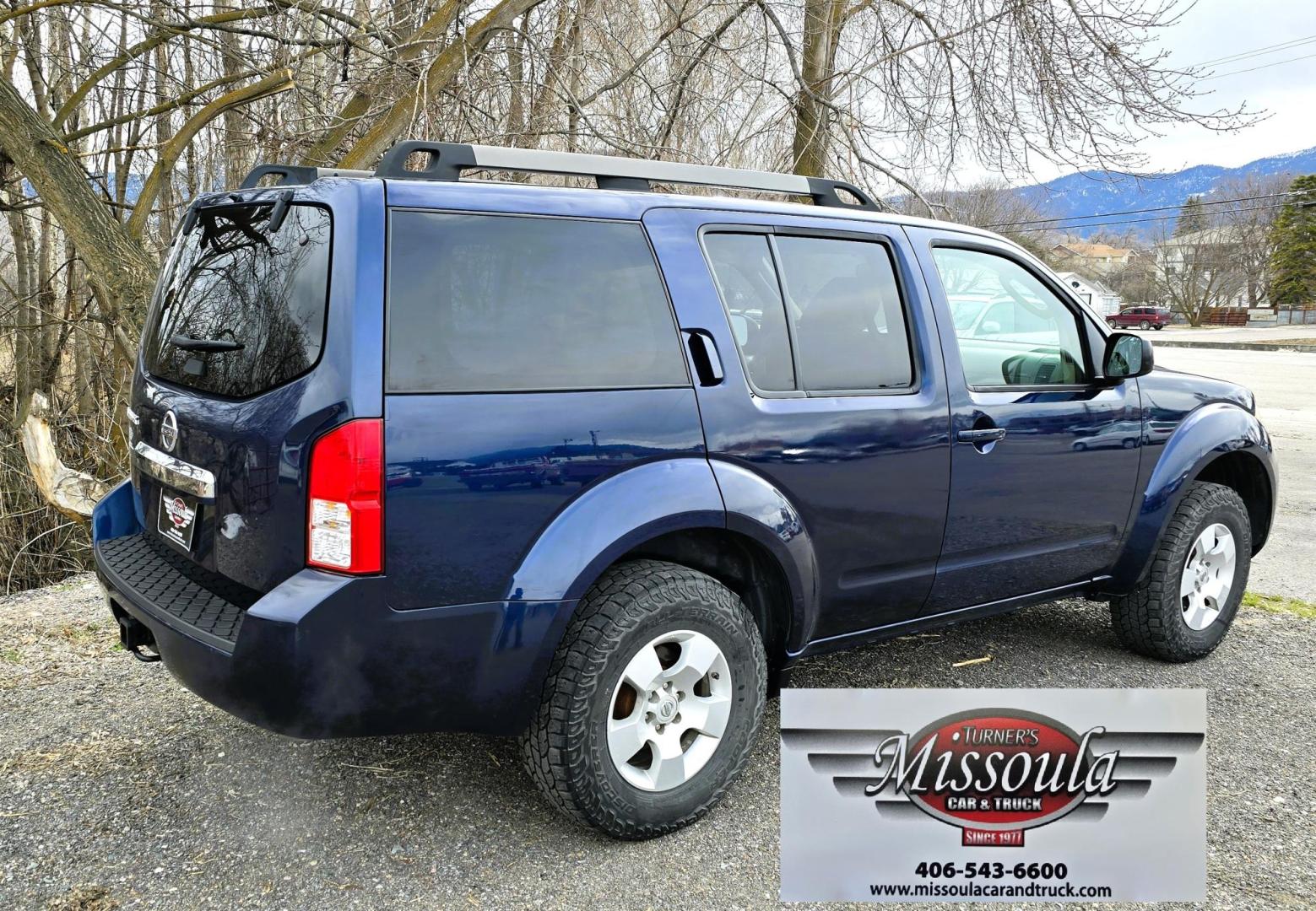 2011 Blue /Tan Nissan Pathfinder LE 4WD (5N1AR1NBXBC) with an 4.0L V6 DOHC 24V engine, 5-Speed Automatic transmission, located at 450 N Russell, Missoula, MT, 59801, (406) 543-6600, 46.874496, -114.017433 - Desirable 4WD SUV with 3rd Row Seats. 4.0L V6 Engine. 5 Speed Automatic Transmission. Air Conditioning. Power Windows and Locks. Good miles for the year. Runs and Drives Amazing. We Finance through local Credit Unions. We do NOT offer In House (Buy Here Pay Here) Financing. - Photo#2