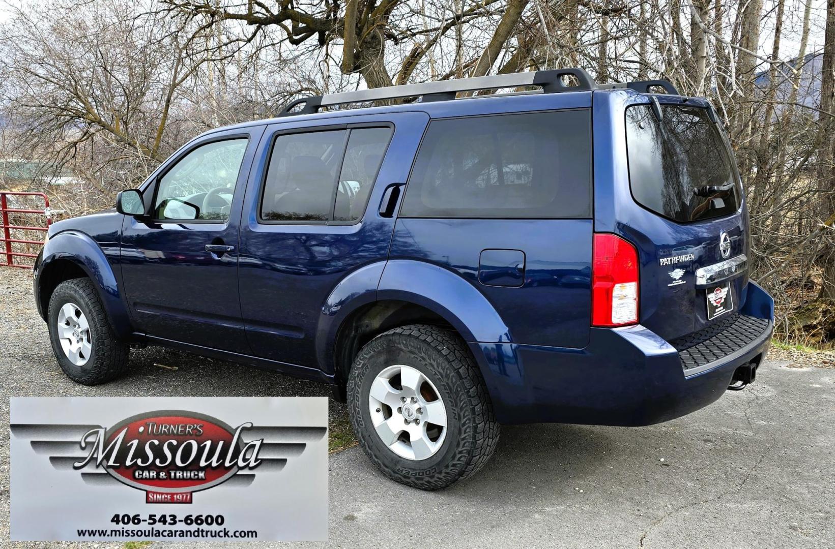 2011 Blue /Tan Nissan Pathfinder LE 4WD (5N1AR1NBXBC) with an 4.0L V6 DOHC 24V engine, 5-Speed Automatic transmission, located at 450 N Russell, Missoula, MT, 59801, (406) 543-6600, 46.874496, -114.017433 - Desirable 4WD SUV with 3rd Row Seats. 4.0L V6 Engine. 5 Speed Automatic Transmission. Air Conditioning. Power Windows and Locks. Good miles for the year. Runs and Drives Amazing. We Finance through local Credit Unions. We do NOT offer In House (Buy Here Pay Here) Financing. - Photo#6
