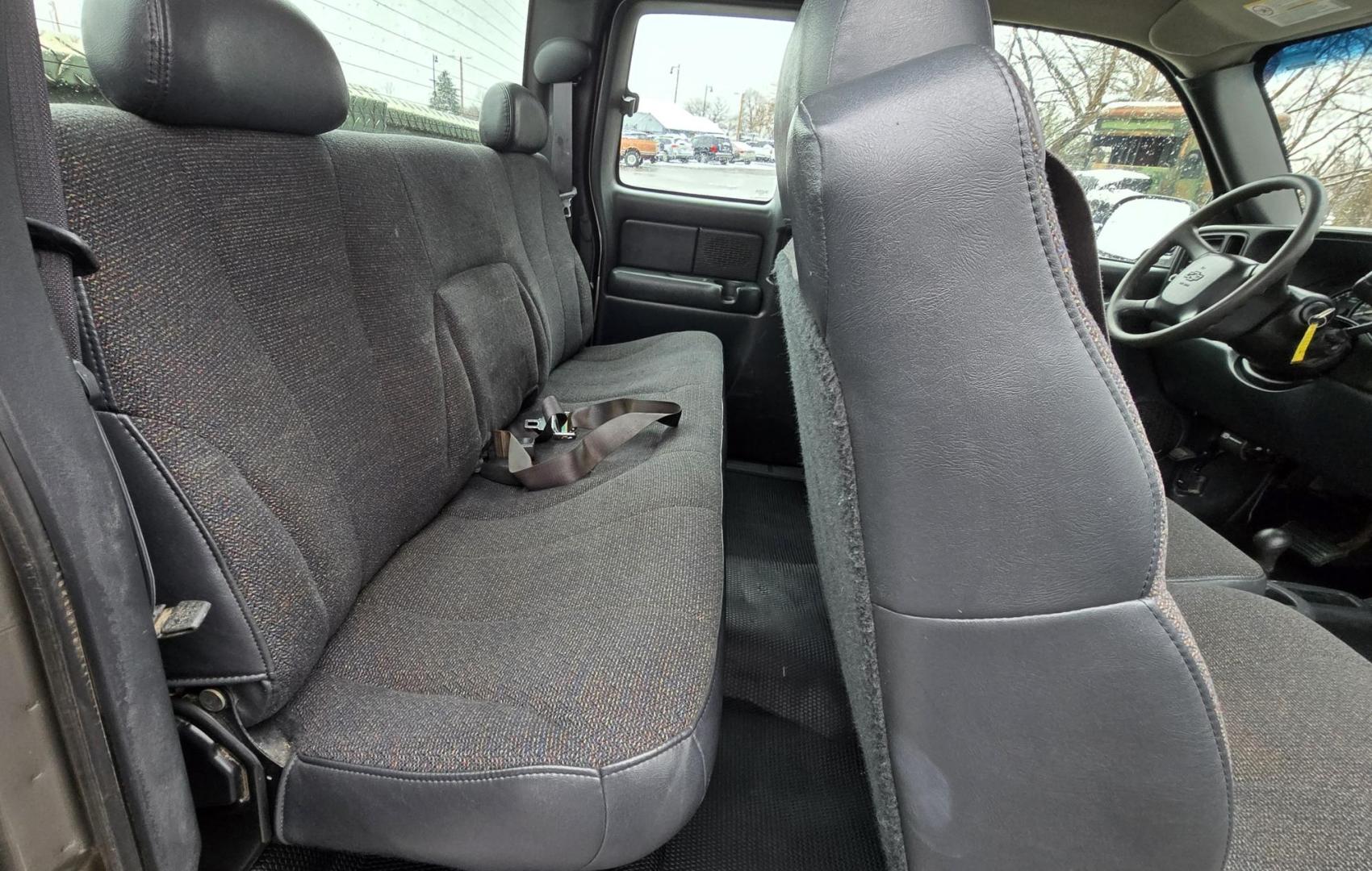 2002 Pewter /Gray Chevrolet Silverado 2500 Ext. Cab 4WD (1GCGK29UX2Z) with an 6.0L V8 OHV 16V engine, 4-Speed Automatic Overdrive transmission, located at 450 N Russell, Missoula, MT, 59801, (406) 543-6600, 46.874496, -114.017433 - Former State of Montana 3/4 Ton 4WD. So it has had excellent maintenance. Strong 6.0L V8 Engine. This Engine did NOT have the problematic cylinder deactivation system. Automatic Transmission. Air Conditioning. Old School Crank Windows for those who like things simple. AM FM Radio. Nice Grill Guar - Photo#9
