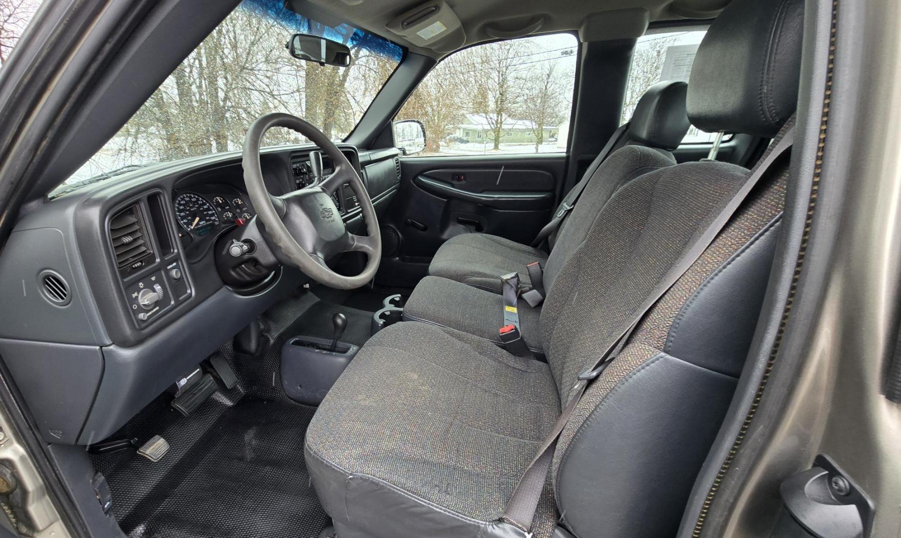 2002 Pewter /Gray Chevrolet Silverado 2500 Ext. Cab 4WD (1GCGK29UX2Z) with an 6.0L V8 OHV 16V engine, 4-Speed Automatic Overdrive transmission, located at 450 N Russell, Missoula, MT, 59801, (406) 543-6600, 46.874496, -114.017433 - Former State of Montana 3/4 Ton 4WD. So it has had excellent maintenance. Strong 6.0L V8 Engine. This Engine did NOT have the problematic cylinder deactivation system. Automatic Transmission. Air Conditioning. Old School Crank Windows for those who like things simple. AM FM Radio. Nice Grill Guar - Photo#10