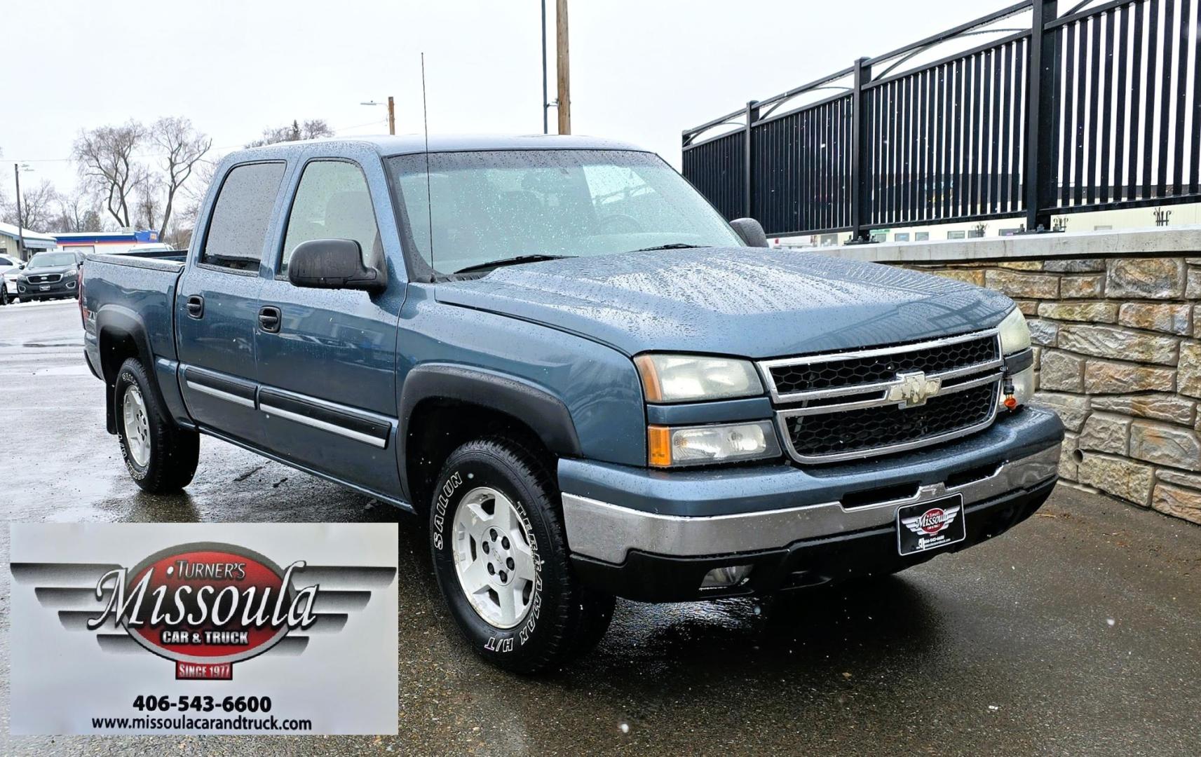 2006 Blue /Gray Chevrolet Silverado 1500 LS2 Crew Cab 4WD (2GCEK13T961) with an 5.3L V8 OHV 16V engine, 4-Speed Automatic Overdrive transmission, located at 450 N Russell, Missoula, MT, 59801, (406) 543-6600, 46.874496, -114.017433 - Very Nice 4WD Chevy with the Z71 Off-Road Package. 5.3L V8 Engine that has a 120K miles on it. Automatic Transmission. Power drivers Seat. Can Switch between 2WD, Auto 4WD and 4WD with a push of the button. Air Conditioning. Cruise Control. Power Windows and Locks. AM FM CD Player. Interior is very - Photo#4