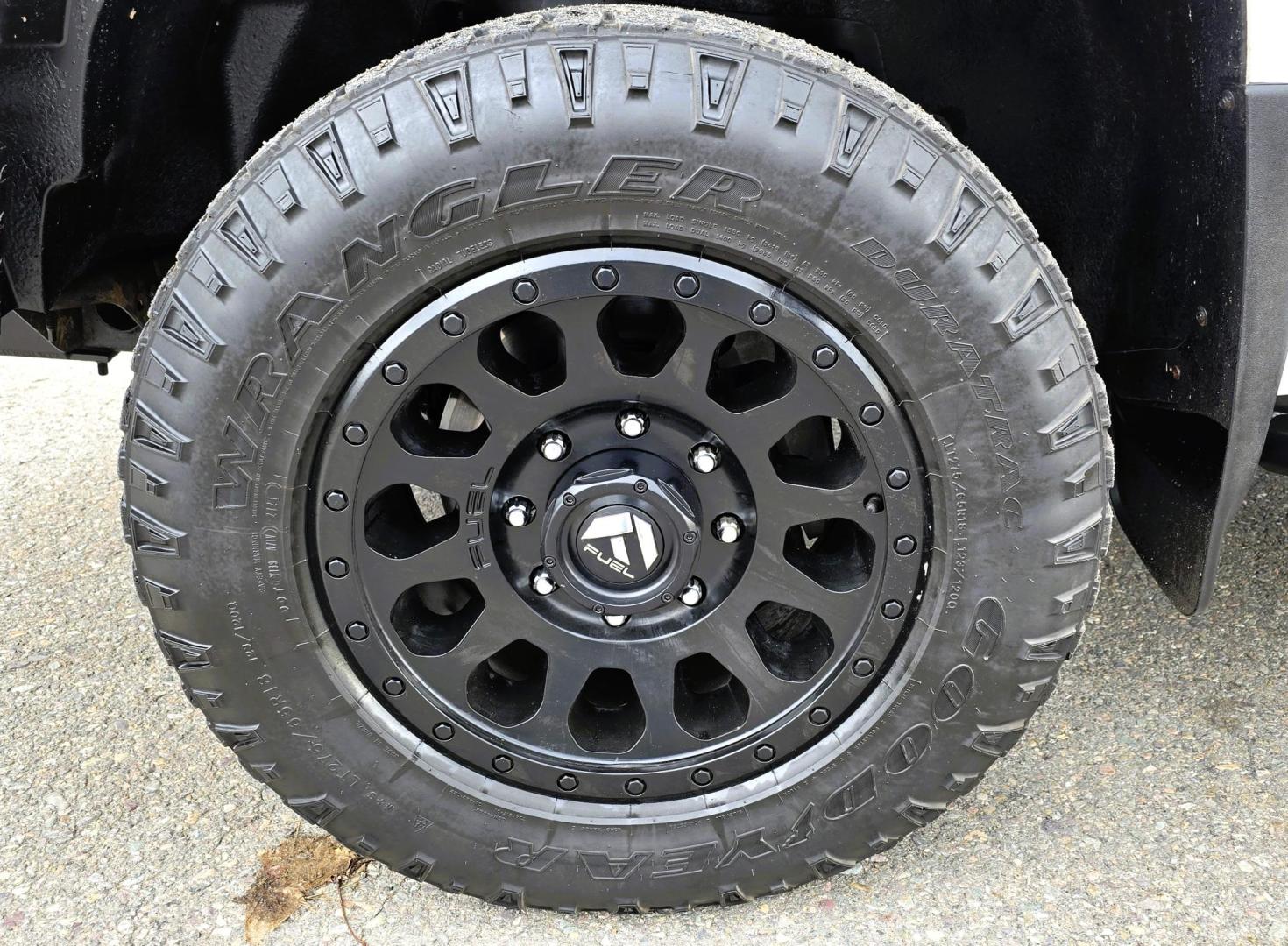 2013 White /Tan GMC Sierra 2500HD SLT Crew Cab 4WD (1GT121EG3DF) with an 6.0L V8 OHV 16V FFV engine, 6-Speed Automatic transmission, located at 450 N Russell, Missoula, MT, 59801, (406) 543-6600, 46.874496, -114.017433 - Very Clean 3/4 Ton 4WD Crewcab. Beefy 6.0L V8 Engine. 6 Speed Automatic Transmission. Power Heated Front Seats. Leather Seats. Navigation. Bluetooth Audio and Phone. AM FM CD Player. Backup Camera. Air. cruise. Tilt. Power Windows and Locks. Remote Start. Nice Custom Wheels. Grill Guard. Running Boa - Photo#9