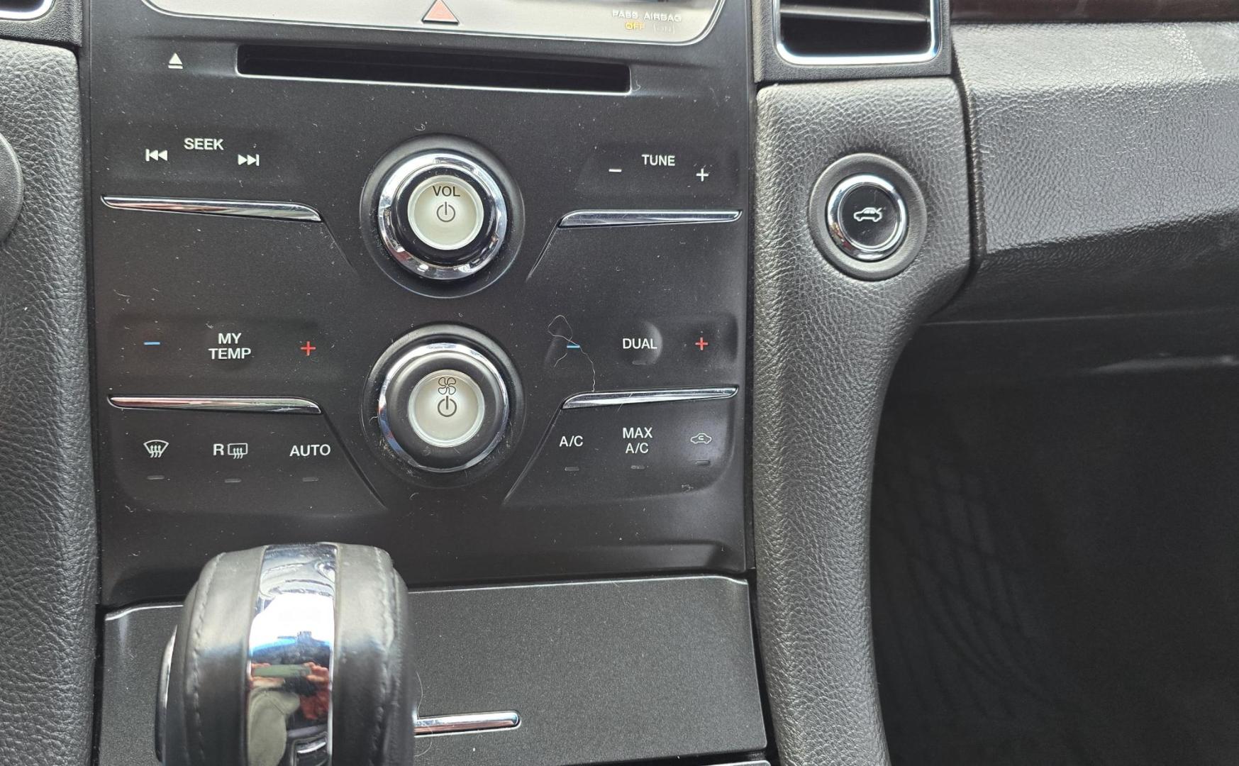 2013 Black /Black Ford Taurus Limited FWD (1FAHP2F88DG) with an 3.5L V6 DOHC 24V engine, 6-Speed Automatic transmission, located at 450 N Russell, Missoula, MT, 59801, (406) 543-6600, 46.874496, -114.017433 - Classy Looking Ford Taurus. Zippy 3.5L V8 also gives you solid fuel economy. 6 Speed Automatic Transmission. Air. Cruise. Tilt. Backup Camera. AM FM CD Player. Bluetooth Audio and Phone Connection. Front Wheel Drive. Power Windows and Locks. Remote Ignition. We Finance through local Credit Union - Photo#14