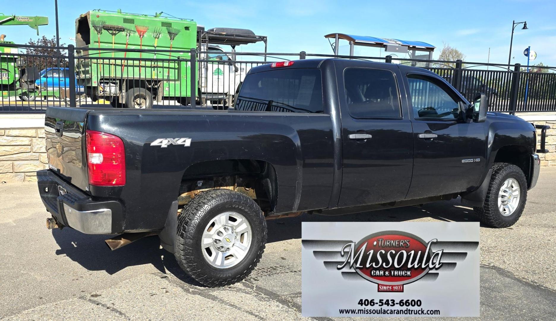 2010 Black /Black Chevrolet Silverado 2500HD LT1 Crew Cab 4WD (1GC4KXBG4AF) with an 6.0L V8 OHV 16V FFV engine, 6-Speed Automatic transmission, located at 450 N Russell, Missoula, MT, 59801, (406) 543-6600, 46.874496, -114.017433 - Nice Heavy Duty 3/4 Ton 4WD. 6.0L V8 Engine. 6 Speed Automatic Transmission. Air Conditioning. Cruise Control. Tilt Wheel. Adjustable Foot Pedals. Power Windows and Locks. Built In Electronic Trailer Brake. Set up for Towing. Gooseneck Ball. Clean Title and Carfax. We Finance through local Credi - Photo#2