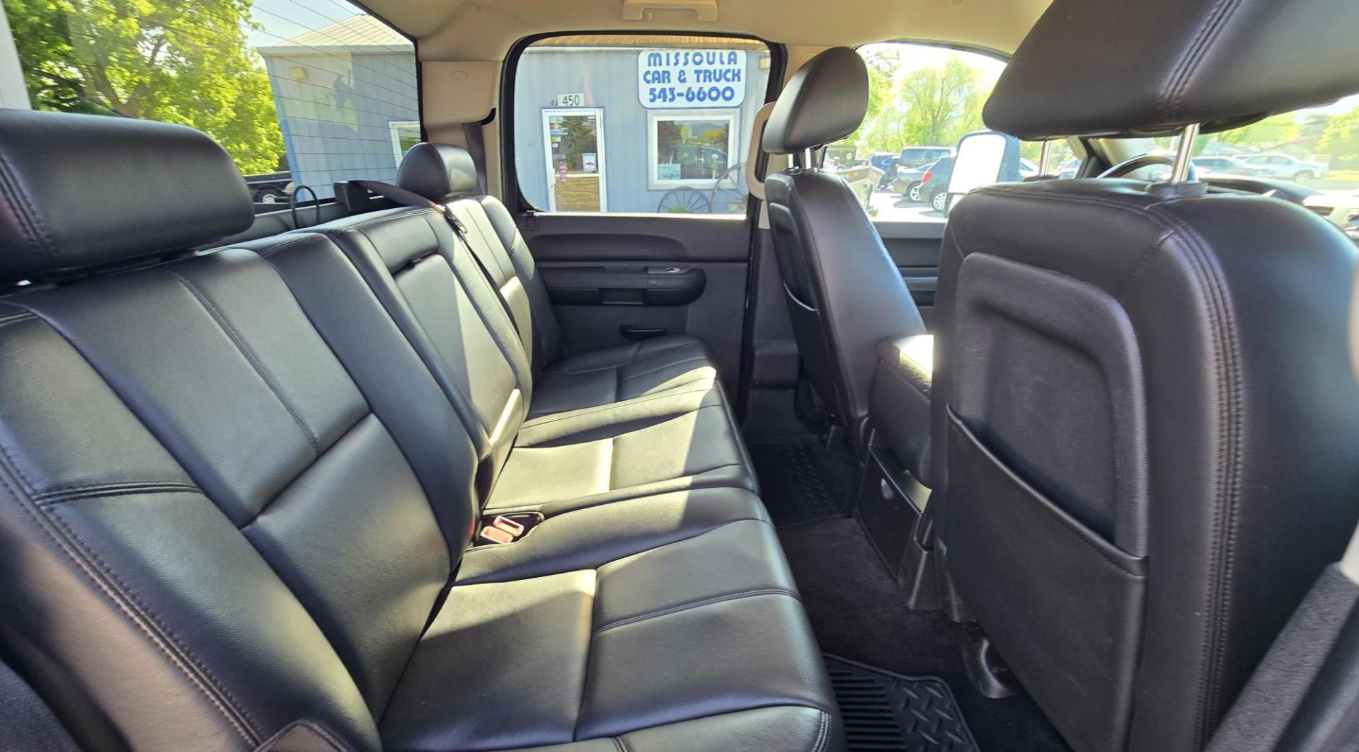 2010 Black /Black Chevrolet Silverado 2500HD LT1 Crew Cab 4WD (1GC4KXBG4AF) with an 6.0L V8 OHV 16V FFV engine, 6-Speed Automatic transmission, located at 450 N Russell, Missoula, MT, 59801, (406) 543-6600, 46.874496, -114.017433 - Nice Heavy Duty 3/4 Ton 4WD. 6.0L V8 Engine. 6 Speed Automatic Transmission. Air Conditioning. Cruise Control. Tilt Wheel. Adjustable Foot Pedals. Power Windows and Locks. Built In Electronic Trailer Brake. Set up for Towing. Gooseneck Ball. Clean Title and Carfax. We Finance through local Credi - Photo#10