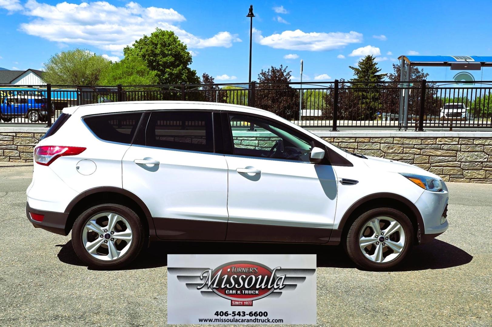 2016 White /Black Ford Escape SE AWD (1FMCU9G92GU) with an 2.0L L4 DOHC 16V engine, 6-Speed Automatic transmission, located at 450 N Russell, Missoula, MT, 59801, (406) 543-6600, 46.874496, -114.017433 - Inexpensive AWD SUV. 2.0L I4 Engine. Automatic Transmission. Air Conditioning. Cruise Control. Tilt Steering. Backup Camera. AM FM CD Player. Bluetooth Audio and Phone Connection. Tires are Excellent. We Finance through local Credit Unions. We do NOT offer In House (Buy Here Pay Here) Financing. - Photo#0