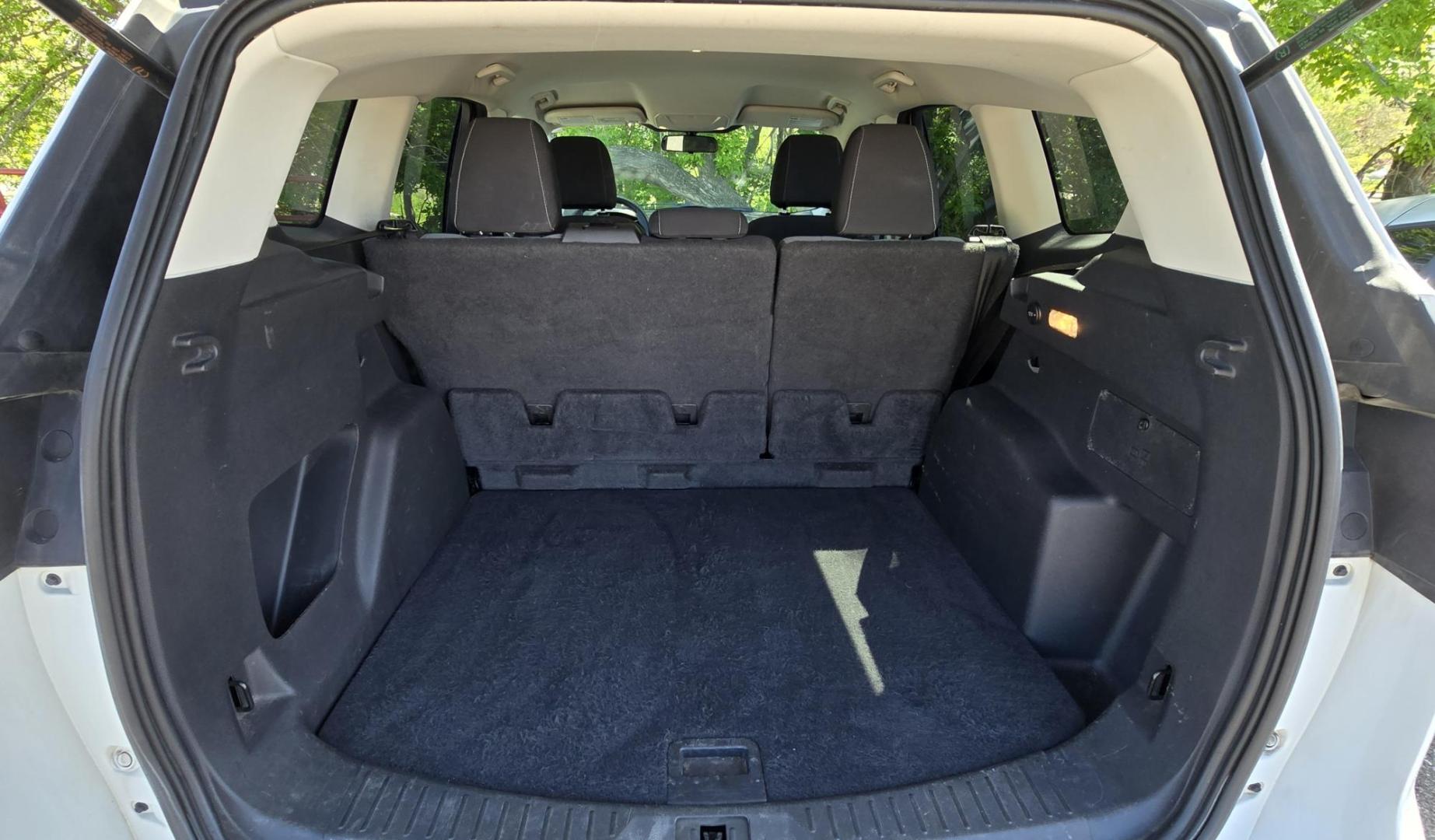 2016 White /Black Ford Escape SE AWD (1FMCU9G92GU) with an 2.0L L4 DOHC 16V engine, 6-Speed Automatic transmission, located at 450 N Russell, Missoula, MT, 59801, (406) 543-6600, 46.874496, -114.017433 - Inexpensive AWD SUV. 2.0L I4 Engine. Automatic Transmission. Air Conditioning. Cruise Control. Tilt Steering. Backup Camera. AM FM CD Player. Bluetooth Audio and Phone Connection. Tires are Excellent. We Finance through local Credit Unions. We do NOT offer In House (Buy Here Pay Here) Financing. - Photo#17