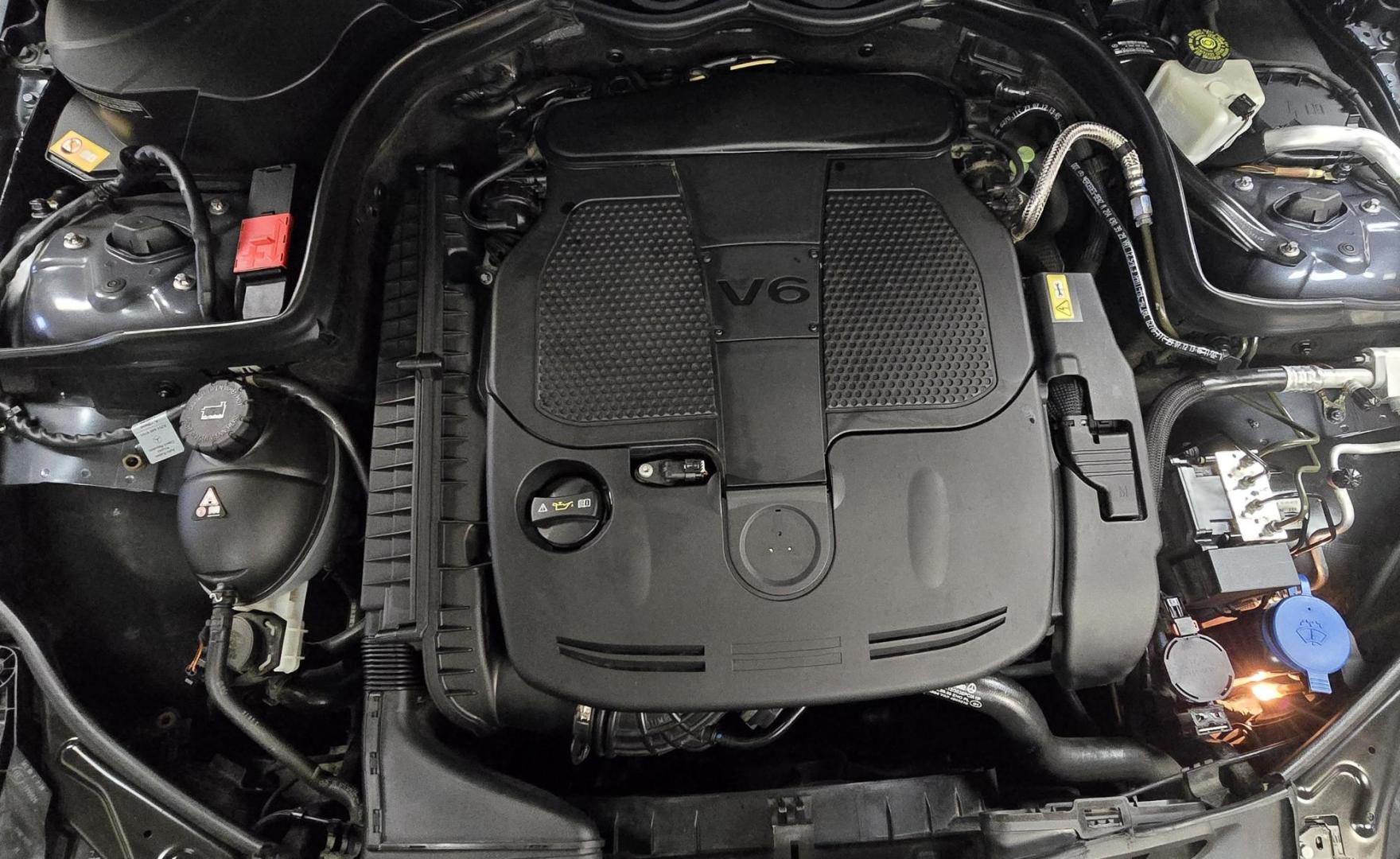 2013 Grey /Black Mercedes-Benz C-Class C300 4MATIC Sport Sedan (WDDGF8AB0DR) with an 3.0L V6 DOHC 24V engine, 7-Speed Automatic transmission, located at 450 N Russell, Missoula, MT, 59801, (406) 543-6600, 46.874496, -114.017433 - Elegant yet Economical. Classy AWD Mercedes with a zippy 3.5L V6 Engine. 7 Speed Automatic Transmission. Power Sunroof. Leather Heated Seats. Navigation. Air. Cruise. Tilt. Power Windows and Locks. AM FM CD Stereo. Bluetooth Audio and Phone Connection. Clean Title and Carfax. We Finance through - Photo#16
