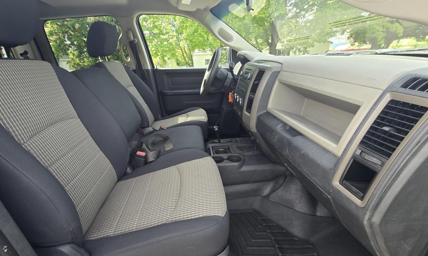 2012 White /Black Dodge Ram 2500 ST Crew Cab LWB 4WD (3C6TD5HT6CG) with an 5.7L V8 OHV 16V engine, 6-Speed Automatic transmission, located at 450 N Russell, Missoula, MT, 59801, (406) 543-6600, 46.874496, -114.017433 - Long Box Crew Cab 3/4 Ton 4WD with 5.7 Hemi. 6 Speed Automatic Transmission. Air. Cruise. Tilt. Power Windows and Locks. AM FM SAT CD Player. Built in Trailer Brake. This truck runs and drives amazing. Has a few very light dings. We Finance through local Credit Unions. We do NOT offer In House ( - Photo#11