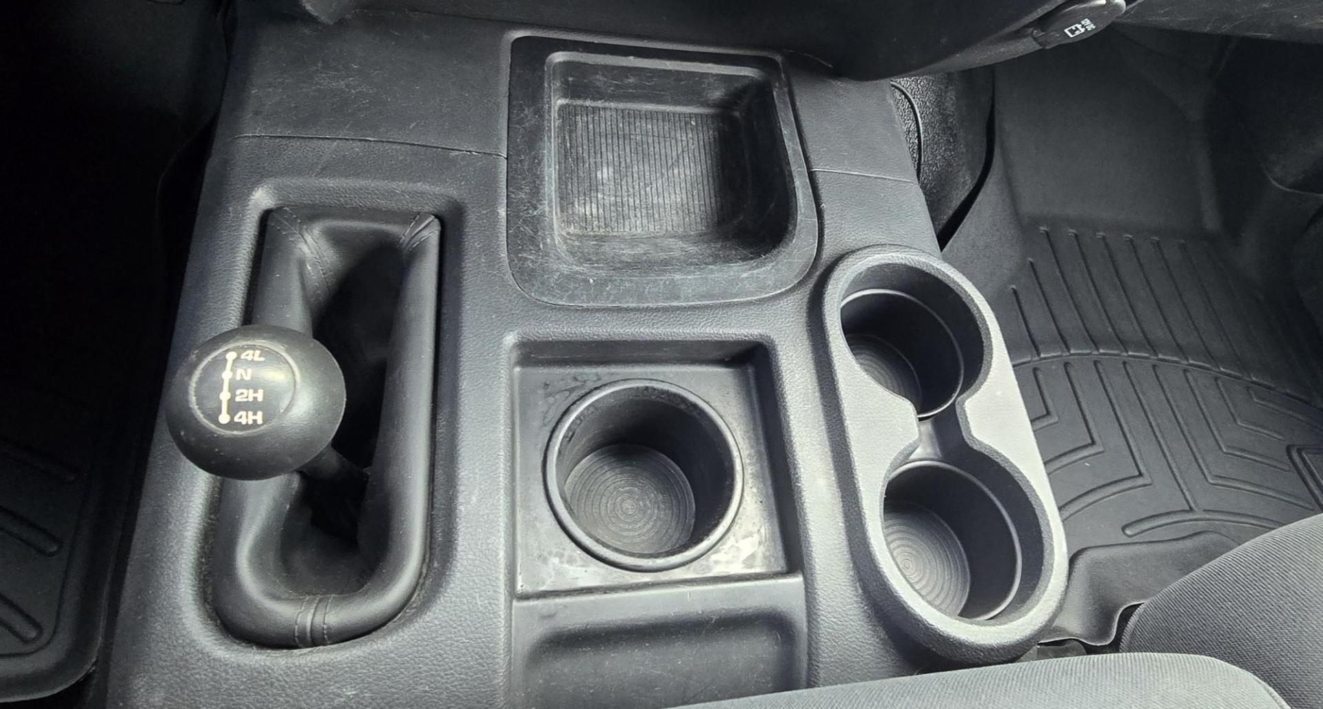 2012 White /Black Dodge Ram 2500 ST Crew Cab LWB 4WD (3C6TD5HT6CG) with an 5.7L V8 OHV 16V engine, 6-Speed Automatic transmission, located at 450 N Russell, Missoula, MT, 59801, (406) 543-6600, 46.874496, -114.017433 - Long Box Crew Cab 3/4 Ton 4WD with 5.7 Hemi. 6 Speed Automatic Transmission. Air. Cruise. Tilt. Power Windows and Locks. AM FM SAT CD Player. Built in Trailer Brake. This truck runs and drives amazing. Has a few very light dings. We Finance through local Credit Unions. We do NOT offer In House ( - Photo#15