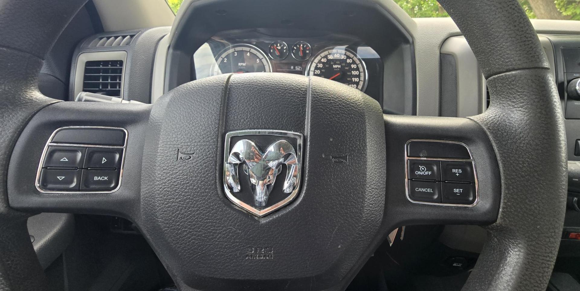 2012 White /Black Dodge Ram 2500 ST Crew Cab LWB 4WD (3C6TD5HT6CG) with an 5.7L V8 OHV 16V engine, 6-Speed Automatic transmission, located at 450 N Russell, Missoula, MT, 59801, (406) 543-6600, 46.874496, -114.017433 - Long Box Crew Cab 3/4 Ton 4WD with 5.7 Hemi. 6 Speed Automatic Transmission. Air. Cruise. Tilt. Power Windows and Locks. AM FM SAT CD Player. Built in Trailer Brake. This truck runs and drives amazing. Has a few very light dings. We Finance through local Credit Unions. We do NOT offer In House ( - Photo#14