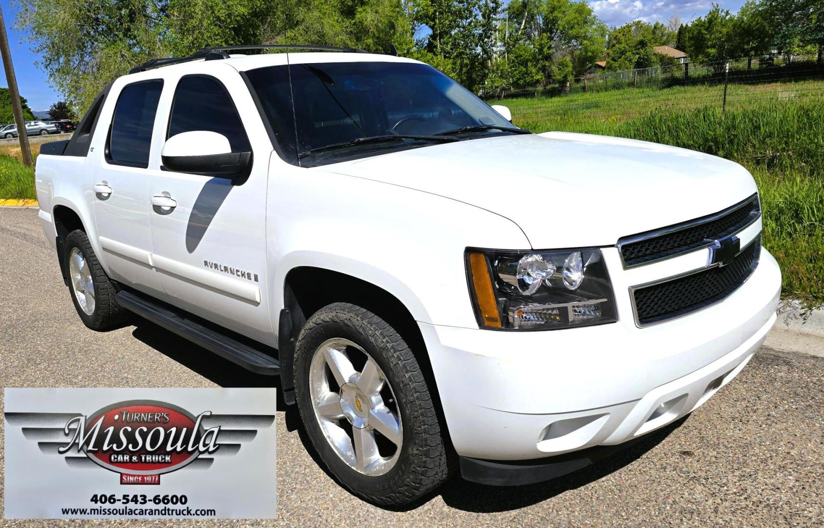 2008 White /Gray Chevrolet Avalanche LT 4WD (3GNFK12398G) with an 5.3L V8 OHV 16V FFV engine, 4-Speed Automatic Overdrive transmission, located at 450 N Russell, Missoula, MT, 59801, (406) 543-6600, 46.874496, -114.017433 - Highly Desirable 4WD Chevy Avalanche. 5.3L V8 Engine. Automatic Transmission. Power Seats. Air. Cruise. Tilt. Power Windows and Locks. AM FM CD Player. Adustable Pedals. Set up for Towing. We Finance through local Credit Unions. We do NOT offer In House (Buy Here Pay Here) Financing. - Photo#5