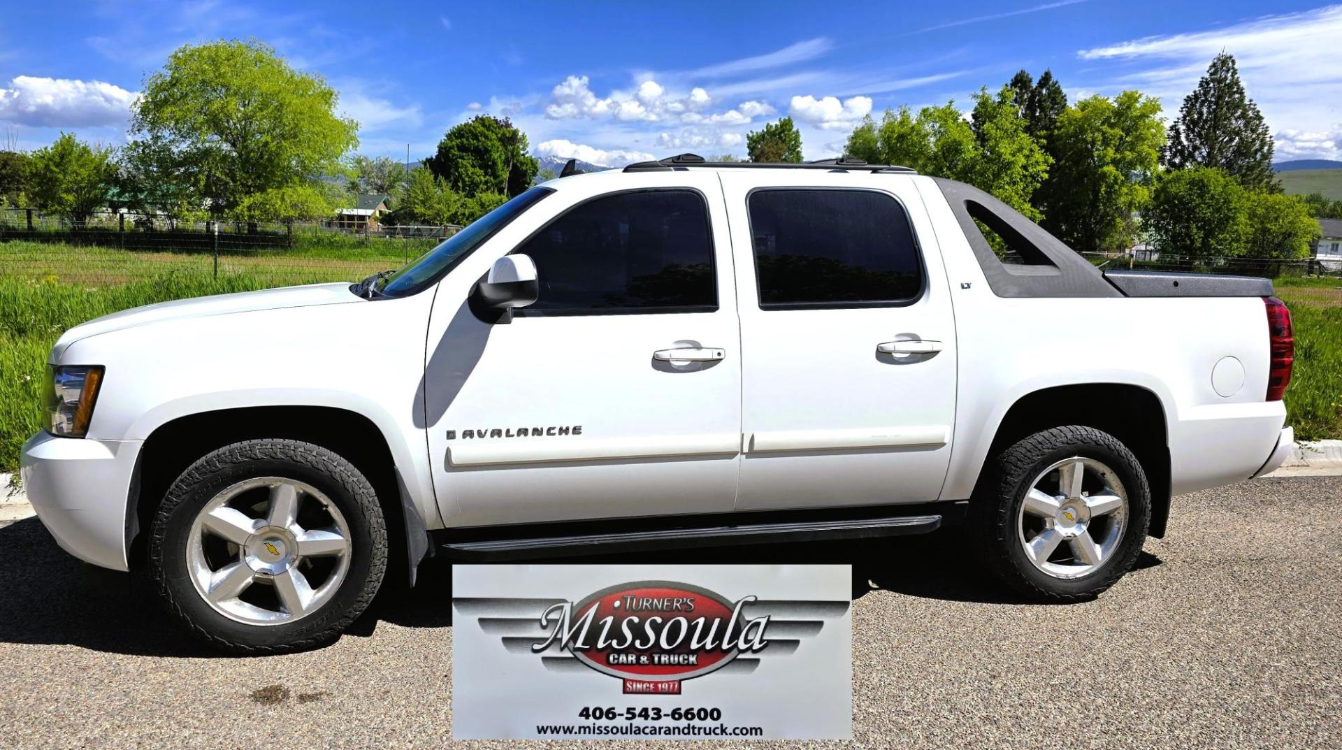 2008 White /Gray Chevrolet Avalanche LT 4WD (3GNFK12398G) with an 5.3L V8 OHV 16V FFV engine, 4-Speed Automatic Overdrive transmission, located at 450 N Russell, Missoula, MT, 59801, (406) 543-6600, 46.874496, -114.017433 - Highly Desirable 4WD Chevy Avalanche. 5.3L V8 Engine. Automatic Transmission. Power Seats. Air. Cruise. Tilt. Power Windows and Locks. AM FM CD Player. Adustable Pedals. Set up for Towing. We Finance through local Credit Unions. We do NOT offer In House (Buy Here Pay Here) Financing. - Photo#1