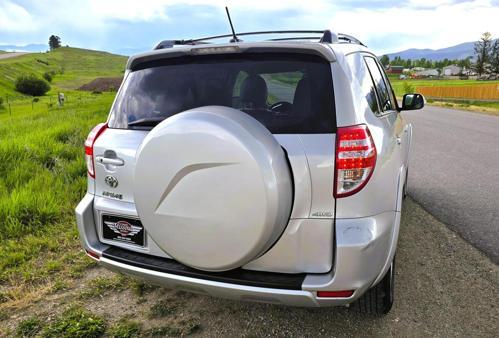 2012 Silver /Gray Toyota RAV4 Limited V6 4WD (2T3DK4DV5CW) with an 3.5L V6 DOHC 24V engine, 5-Speed Automatic transmission, located at 450 N Russell, Missoula, MT, 59801, (406) 543-6600, 46.874496, -114.017433 - Clean 2 Owner AWD Toyota SUV. Reliable 3.5L V6 Engine. Good Miles for a 2012, averaging less the 10K Miles a year. Heated Front Seats. Power Drivers Seat. Air. Cruise. Tilt. Backup Camera. AM FM CD Player. Bluetooth. Power Sunroof. Power Windows and Locks. We Finance through local Credit Unions. - Photo#7