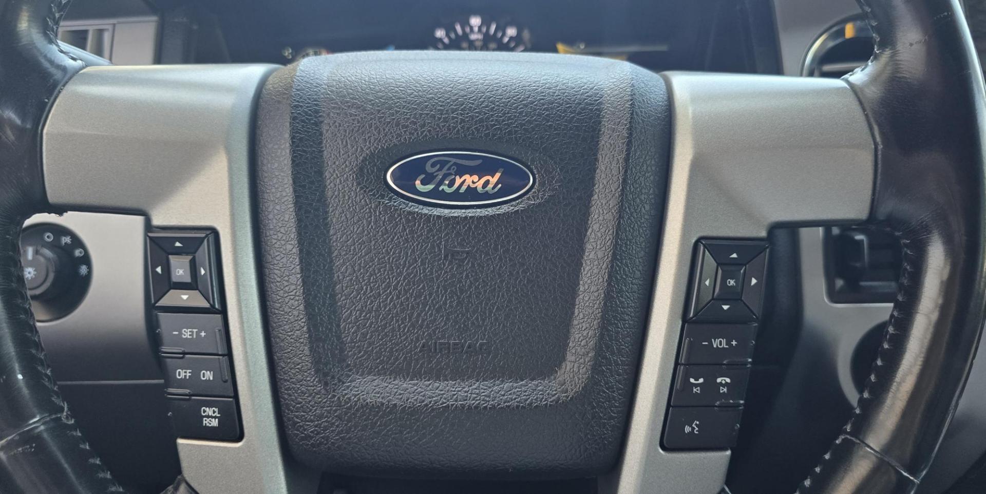 2015 Grey /Black Ford Expedition EL Limited 4WD (1FMJK2AT1FE) with an 3.5L V6 DOHC 24V FFV engine, 6-Speed Automatic transmission, located at 450 N Russell, Missoula, MT, 59801, (406) 543-6600, 46.874496, -114.017433 - This is a Whole Lot of Vehicle for the Money. 3.5L V8 Engine with enough Snort to move in a hurry. 3rd Row Seating. Front Seats are Heated and Cooled. Middle Bucket Seats are also heated. Front and Rear Climate Control. Power Sunroof. AM FM CD Player with Bluetooth. Remote Start. Towing. Built In Tr - Photo#16