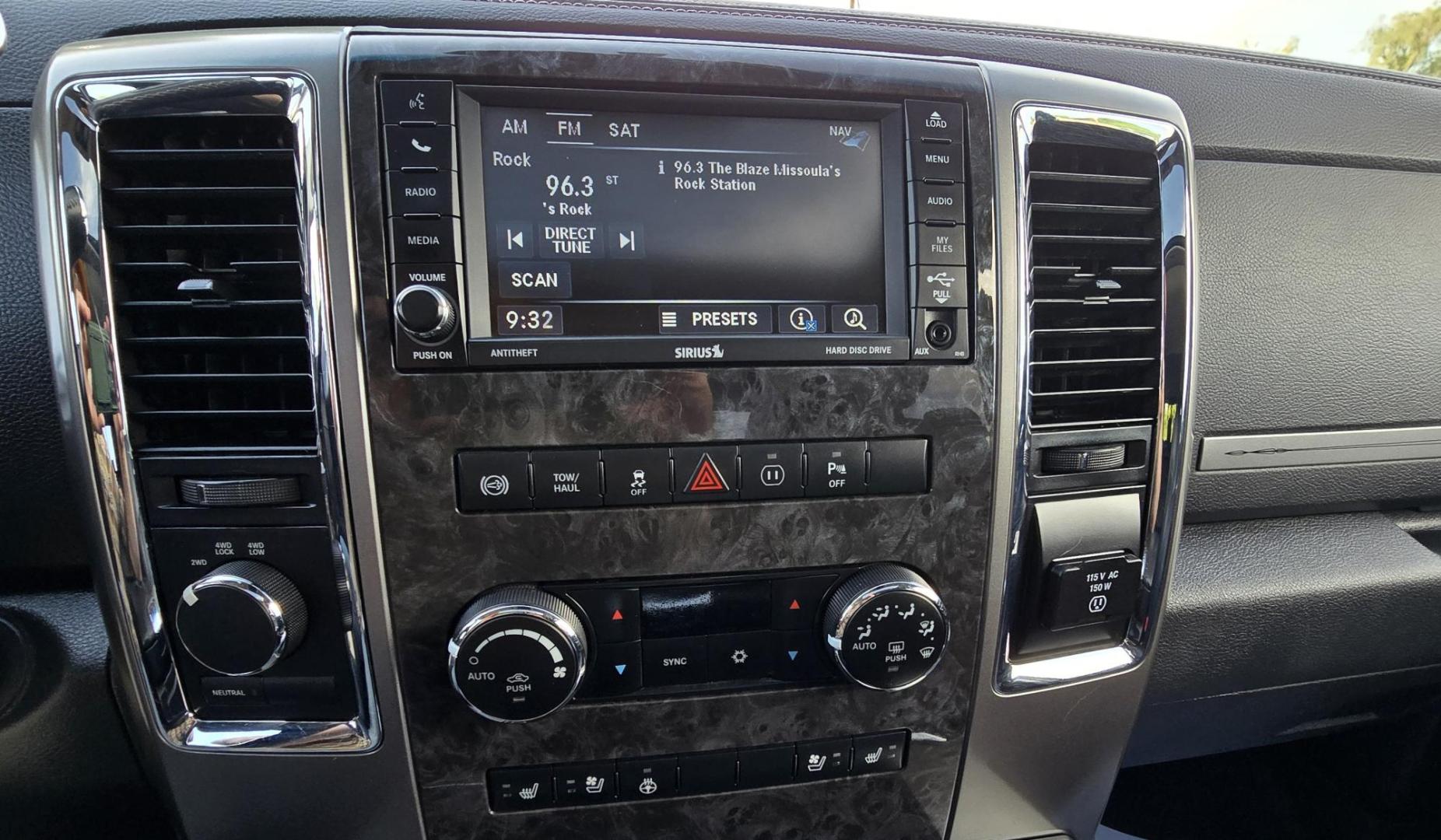 2012 White /Black Dodge Ram 3500 Laramie Longhorn Edition Mega Cab 4WD (3C63D3NL9CG) with an 6.7L L6 OHV 24V TURBO DIESEL engine, 6-Speed Automatic transmission, located at 450 N Russell, Missoula, MT, 59801, (406) 543-6600, 46.874496, -114.017433 - Another Beast of a Truck with Many Upgrades. 6.7L Cummins Diesel Engine. 6 Speed Automatic Transmission. 4WD. Front and Rear Heated Seats. Power Memory Front Seats, Cooled Front Seats. Heated Steering Wheel. AM FM CD Player. Bluetooth Audio and Phones. Front and Rear Climate Control. Backup Camera. - Photo#10