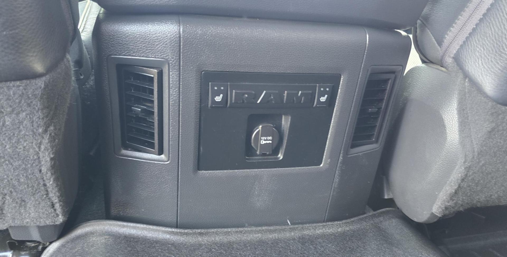 2012 White /Black Dodge Ram 3500 Laramie Longhorn Edition Mega Cab 4WD (3C63D3NL9CG) with an 6.7L L6 OHV 24V TURBO DIESEL engine, 6-Speed Automatic transmission, located at 450 N Russell, Missoula, MT, 59801, (406) 543-6600, 46.874496, -114.017433 - Another Beast of a Truck with Many Upgrades. 6.7L Cummins Diesel Engine. 6 Speed Automatic Transmission. 4WD. Front and Rear Heated Seats. Power Memory Front Seats, Cooled Front Seats. Heated Steering Wheel. AM FM CD Player. Bluetooth Audio and Phones. Front and Rear Climate Control. Backup Camera. - Photo#13