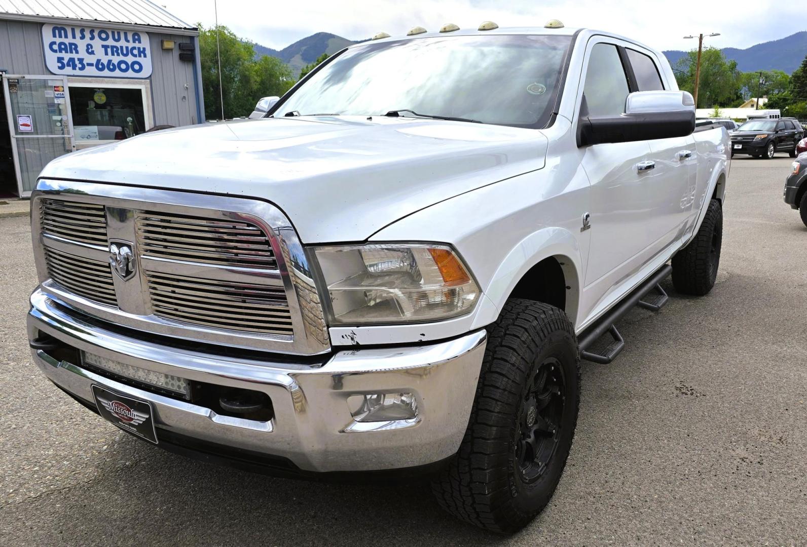 2012 White /Black Dodge Ram 3500 Laramie Longhorn Edition Mega Cab 4WD (3C63D3NL9CG) with an 6.7L L6 OHV 24V TURBO DIESEL engine, 6-Speed Automatic transmission, located at 450 N Russell, Missoula, MT, 59801, (406) 543-6600, 46.874496, -114.017433 - Another Beast of a Truck with Many Upgrades. 6.7L Cummins Diesel Engine. 6 Speed Automatic Transmission. 4WD. Front and Rear Heated Seats. Power Memory Front Seats, Cooled Front Seats. Heated Steering Wheel. AM FM CD Player. Bluetooth Audio and Phones. Front and Rear Climate Control. Backup Camera. - Photo#22