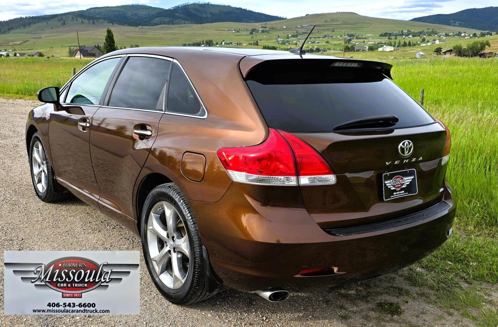 2011 Brown /White Toyota Venza AWD V6 (4T3BK3BB5BU) with an 3.5L V6 DOHC 24V engine, 6-Speed Automatic transmission, located at 450 N Russell, Missoula, MT, 59801, (406) 543-6600, 46.874496, -114.017433 - Beautiful Brown AWD Toyota SUV. Reliable 3.5L V6 Engine. 6 Speed Automatic Transmission. Nice Leather Interior. Heated Front Seats. Panoramic Sun Roof. Multi-Zone Climate Control. Air Conditioning. Cruise Control Tilt Wheel. Power Windows and Locks. AM FM SAT CD Player. Navigation. Bluetooth Audio - Photo#3