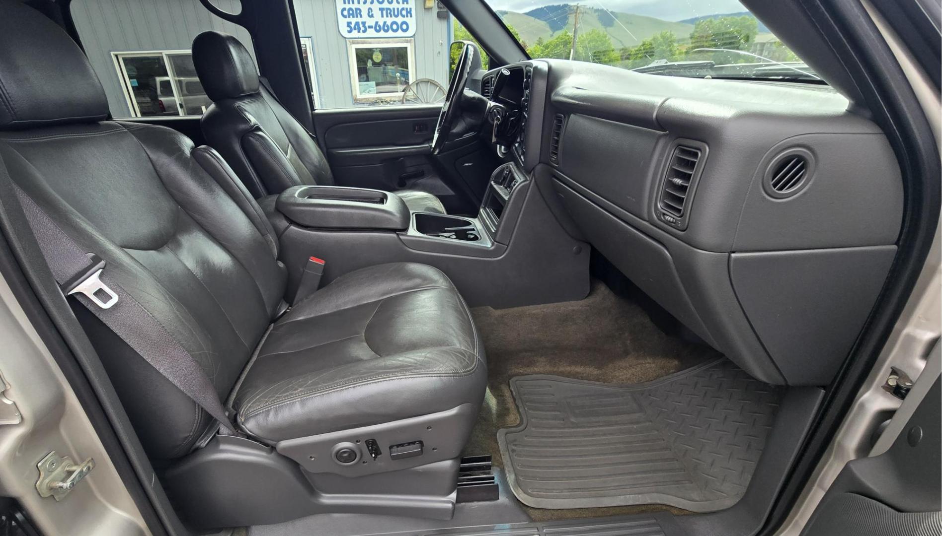 2005 Pewter /Gray Chevrolet Silverado 2500HD LT Crew Cab 4WD (1GCHK23265F) with an 6.6L V8 OHV 32V TURBO DIESEL engine, Automatic transmission, located at 450 N Russell, Missoula, MT, 59801, (406) 543-6600, 46.874496, -114.017433 - Strong Running 3/4 Ton Chevy with 6.6L V8 Duramax Diesel. Allison Automatic Transmission. Matching Topper. Heated Power Front Seats. Power Windows and Locks. Air. Cruise. Tilt. AM FM CD Player. Truck has a couple dents and a little rust and the price reflects that. Because of the age, our lender - Photo#11