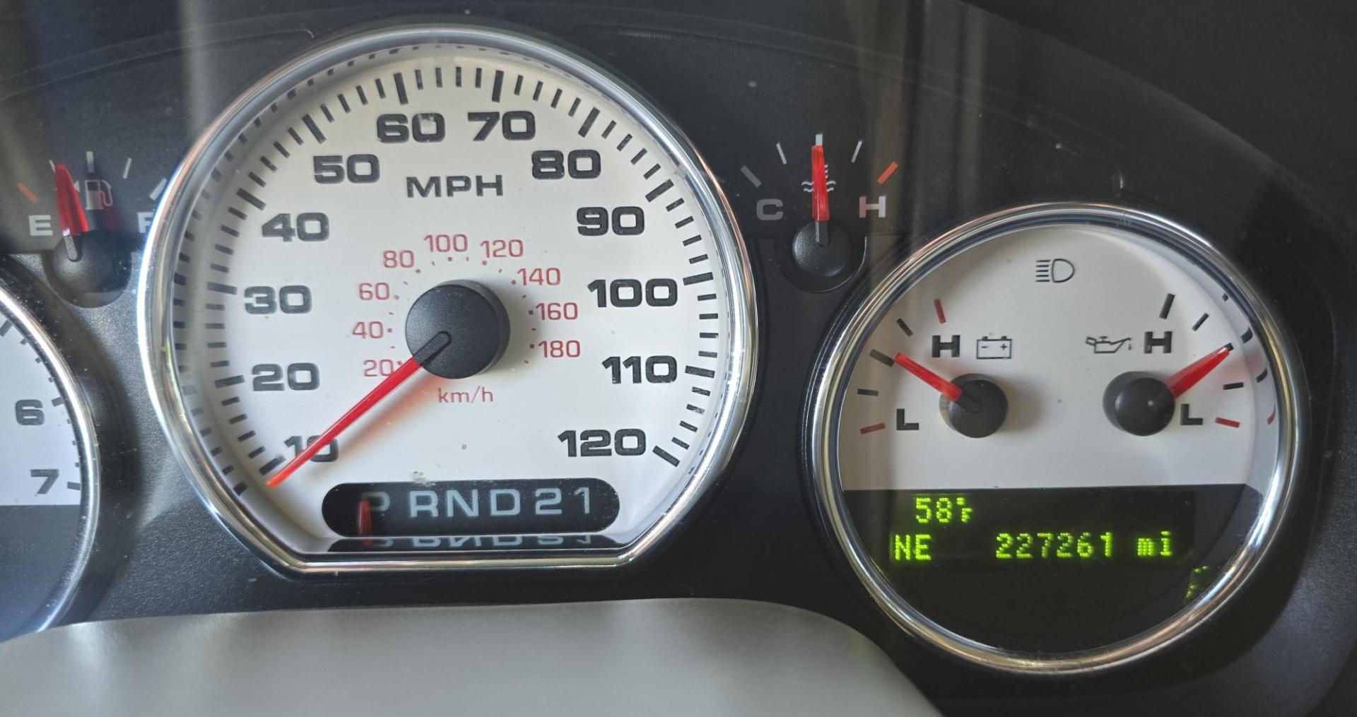 2006 Red /Tan Ford F-150 Lariat SuperCrew (1FTPW14536F) with an 5.4L V6 SOHC 16V engine, 4-Speed Automatic Overdrive transmission, located at 450 N Russell, Missoula, MT, 59801, (406) 543-6600, 46.874496, -114.017433 - Yes it's a lot of miles but it runs great! Reliable 5.4L V8 Engine. Automatic Transmission. 4WD. Power Heated Front Seats. AM FM CD Player. Power Windows and Locks. Air. Cruise. Tilt. Rear Entertainment. Running Boards. The hood and right front fender have some severe scratches from what appears to - Photo#15