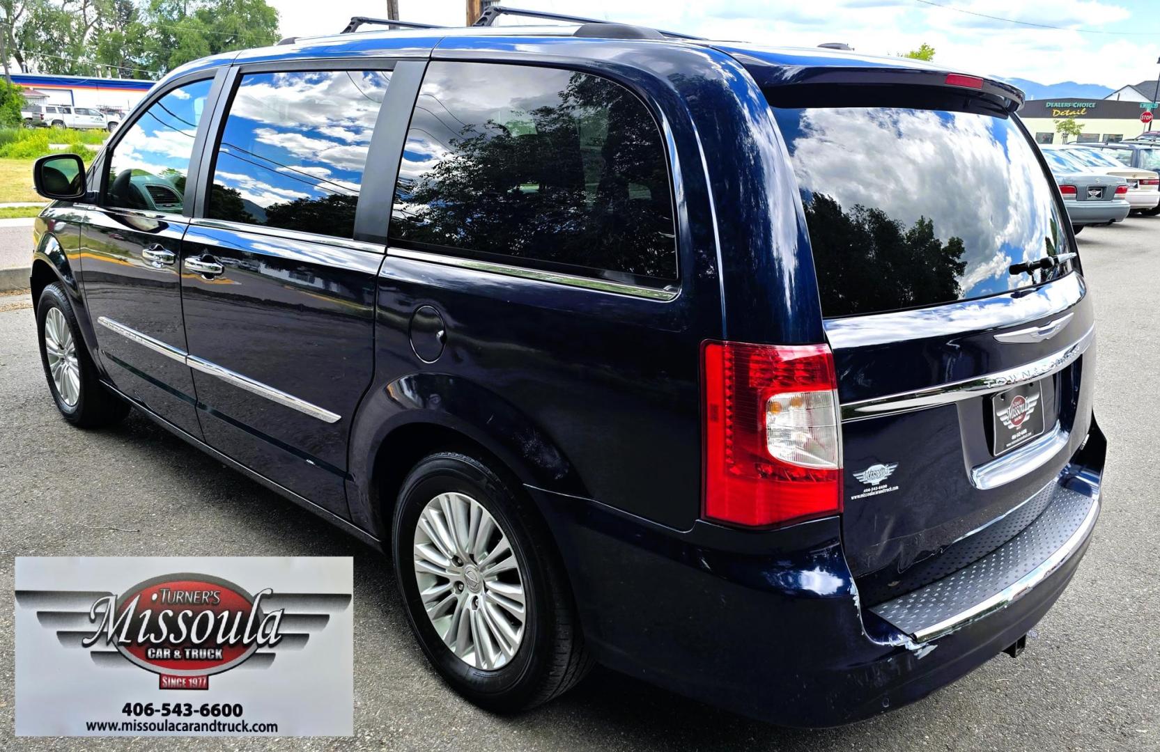 2013 Blue /Tan Chrysler Town & Country Limited (2C4RC1GG7DR) with an 3.6L V6 DOHC 24V engine, 6-Speed Automatic transmission, located at 450 N Russell, Missoula, MT, 59801, (406) 543-6600, 46.874496, -114.017433 - 2013 Town and Country FWD Mini-Van. These are getting hard to come by. This particular one has many features. 3.6L V6 Engine. 3rd Row Seating. Heated Front and Middle Seats. Heated Steering Wheel. DVD Entertainment System for the 2nd and 3rd Rows. Navigation. Bluetooth. AM FM SAT CD Player. Power Sl- Photo#7