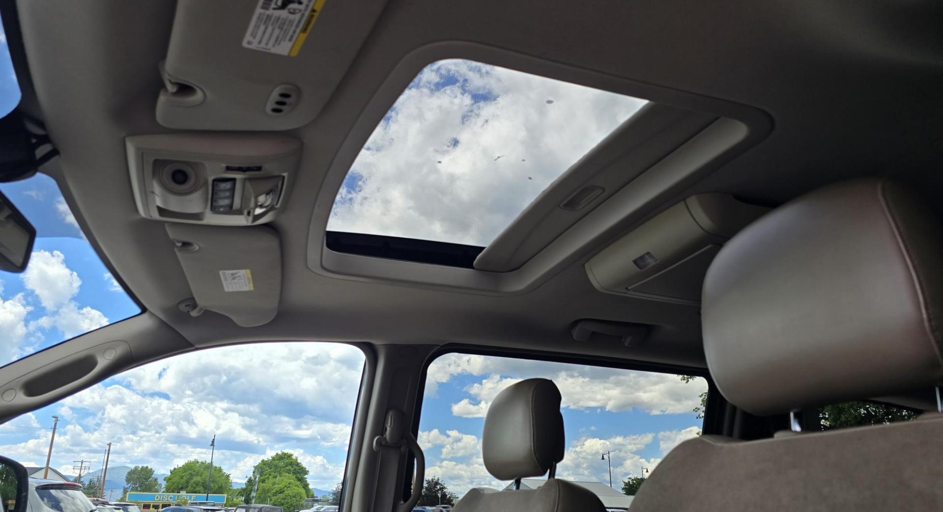 2013 Blue /Tan Chrysler Town & Country Limited (2C4RC1GG7DR) with an 3.6L V6 DOHC 24V engine, 6-Speed Automatic transmission, located at 450 N Russell, Missoula, MT, 59801, (406) 543-6600, 46.874496, -114.017433 - 2013 Town and Country FWD Mini-Van. These are getting hard to come by. This particular one has many features. 3.6L V6 Engine. 3rd Row Seating. Heated Front and Middle Seats. Heated Steering Wheel. DVD Entertainment System for the 2nd and 3rd Rows. Navigation. Bluetooth. AM FM SAT CD Player. Power Sl- Photo#8