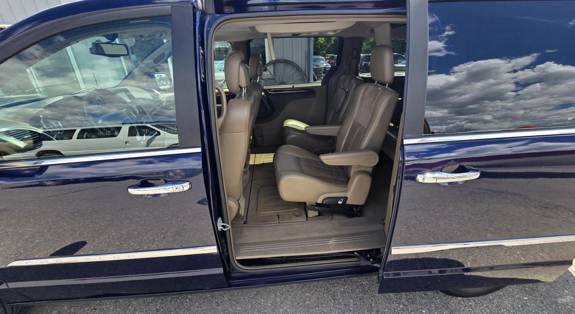 2013 Blue /Tan Chrysler Town & Country Limited (2C4RC1GG7DR) with an 3.6L V6 DOHC 24V engine, 6-Speed Automatic transmission, located at 450 N Russell, Missoula, MT, 59801, (406) 543-6600, 46.874496, -114.017433 - 2013 Town and Country FWD Mini-Van. These are getting hard to come by. This particular one has many features. 3.6L V6 Engine. 3rd Row Seating. Heated Front and Middle Seats. Heated Steering Wheel. DVD Entertainment System for the 2nd and 3rd Rows. Navigation. Bluetooth. AM FM SAT CD Player. Power Sl- Photo#11