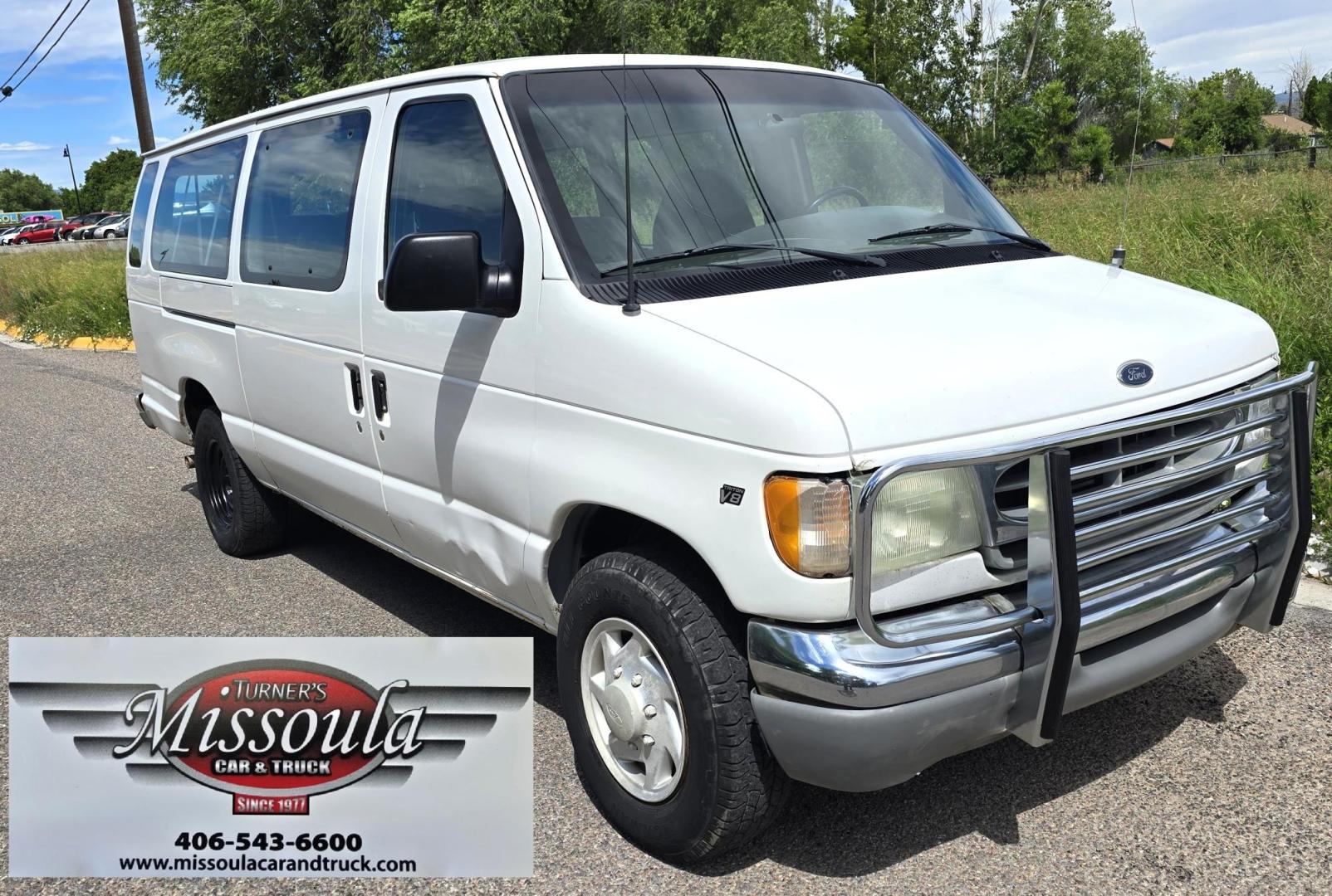 2001 White /Gray Ford Econoline E-350 Extended (1FBSS31L01H) with an 5.4L V8 SOHC 16V engine, 4-Speed Automatic Overdrive transmission, located at 450 N Russell, Missoula, MT, 59801, (406) 543-6600, 46.874496, -114.017433 - Extended Length One Ton Passenger Van that seats 14. 5.4L V8 Engine. Automatic Transmission. Rear Wheel Drive. Air Conditioning. Cruise Control. AM FM Cassette Player. Runs Great. Set up for towing. This vehicle was in a MINOR accident in 2021 and because the damage was more than the cost to repair - Photo#6