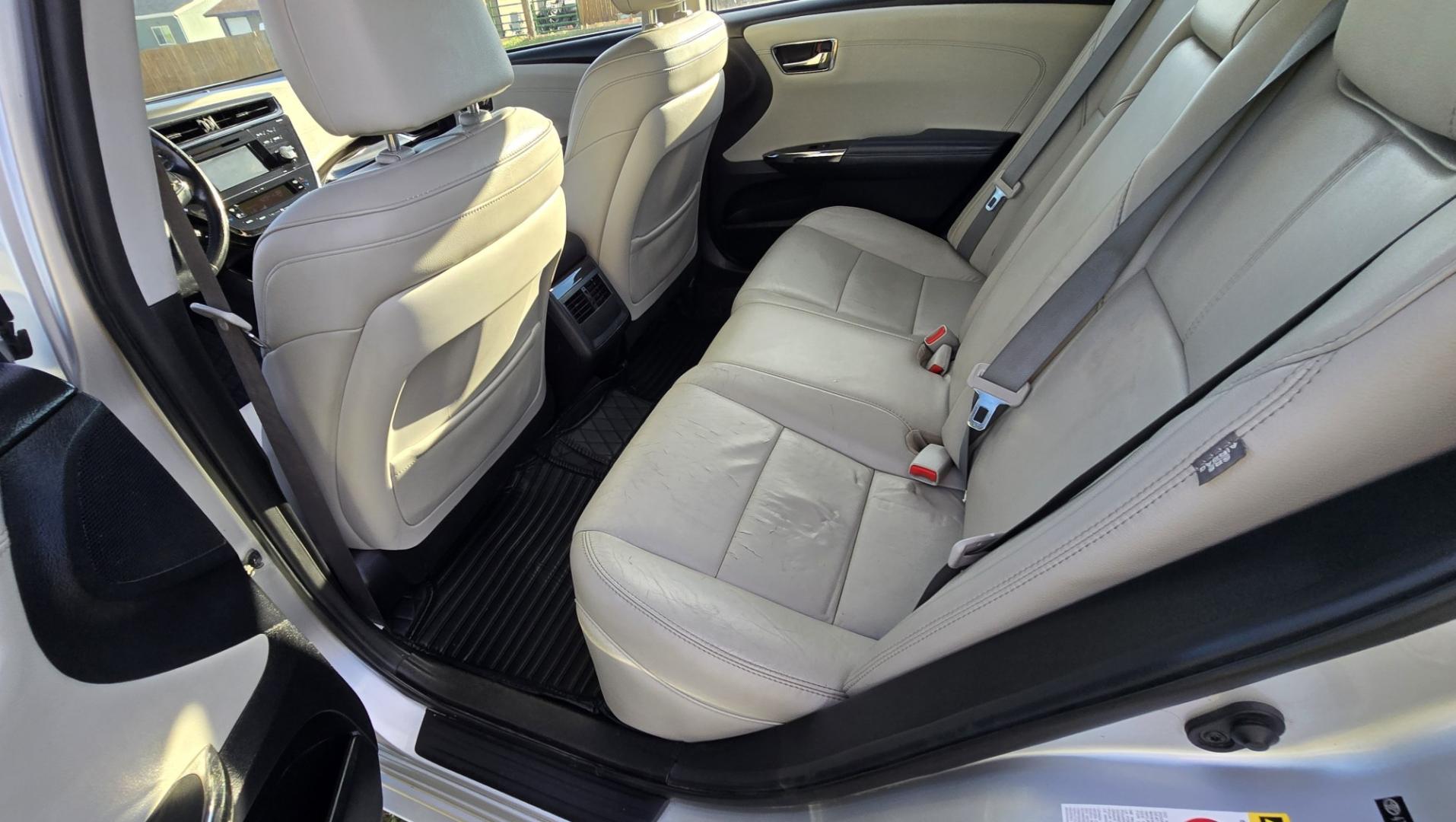 2014 Silver /White Toyota Avalon XLE (4T1BK1EB2EU) with an 3.5L V6 engine, Automatic transmission, located at 450 N Russell, Missoula, MT, 59801, (406) 543-6600, 46.874496, -114.017433 - Another Great Running Toyota. 3.5L V6 Engine. Front Wheel Drive. Power Heated Front Seats. Air Conditioning. Cruise. Control. Tilt Steering. AM FM CD Player. Bluetooth Audio and Phone Connection. Backup Camera. Clean Title and Carfax. If your looking for a reliable commuter car. Look no further.- Photo#9