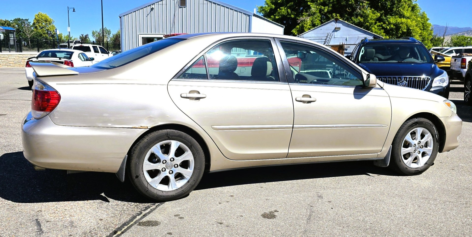2006 Gold /Gray Toyota Camry XLE V6 (4T1BF32K16U) with an 3.0L V6 DOHC 24V engine, Automatic transmission, located at 450 N Russell, Missoula, MT, 59801, (406) 543-6600, 46.874496, -114.017433 - Well Maintained Local Consignment. 3.0L V6 Engine had the Timing Belt Replaced on 25K Miles ago.. Sunroof. Heated Front Seats, Air Conditioning. Power Windows and Locks. AM FM CD Player. Cruise Control. Front Wheel Drive. Because oft he age, our lenders do NOT offer financing.- Photo#5