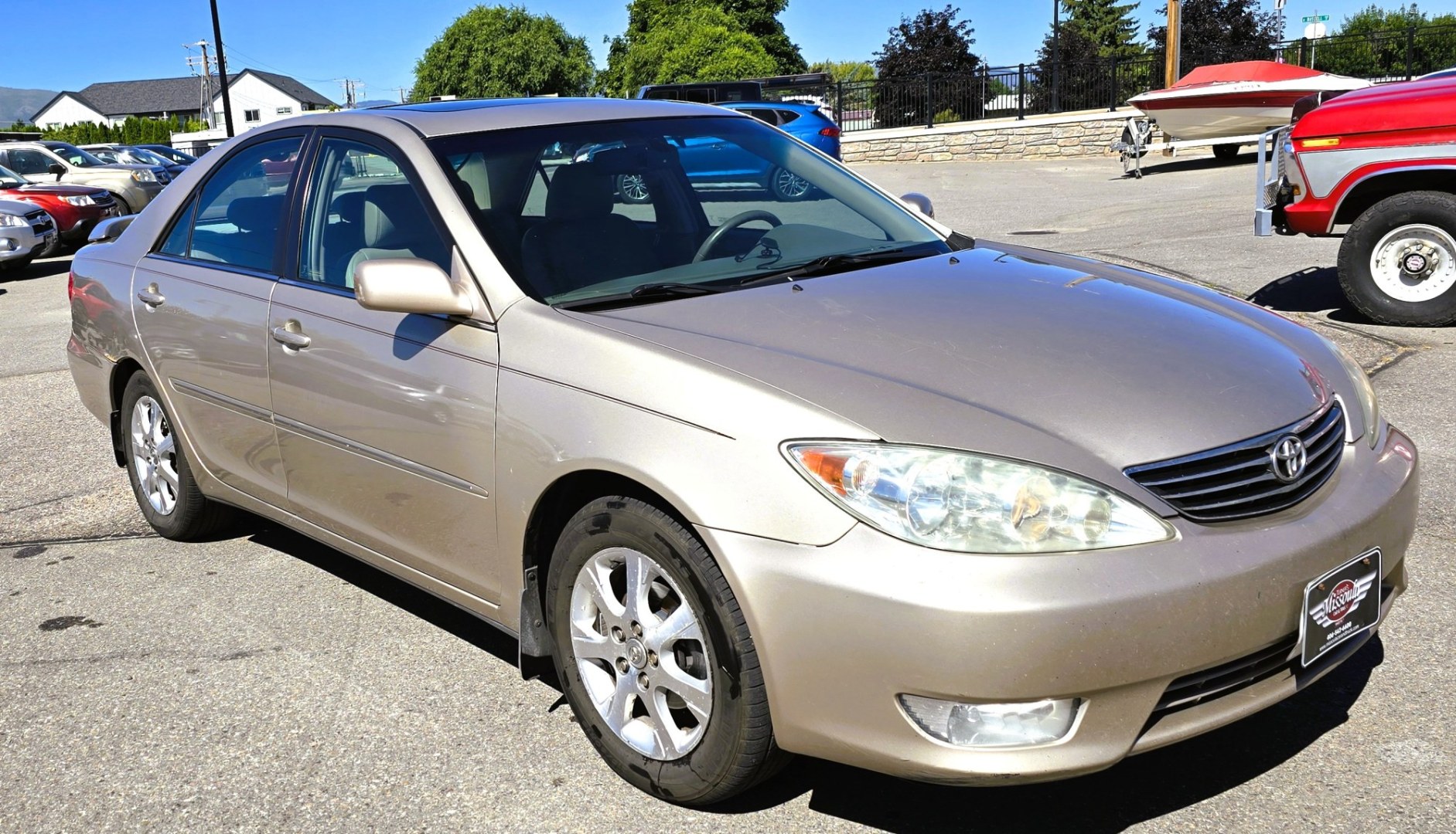 2006 Gold /Gray Toyota Camry XLE V6 (4T1BF32K16U) with an 3.0L V6 DOHC 24V engine, Automatic transmission, located at 450 N Russell, Missoula, MT, 59801, (406) 543-6600, 46.874496, -114.017433 - Well Maintained Local Consignment. 3.0L V6 Engine had the Timing Belt Replaced on 25K Miles ago.. Sunroof. Heated Front Seats, Air Conditioning. Power Windows and Locks. AM FM CD Player. Cruise Control. Front Wheel Drive. Because oft he age, our lenders do NOT offer financing.- Photo#7