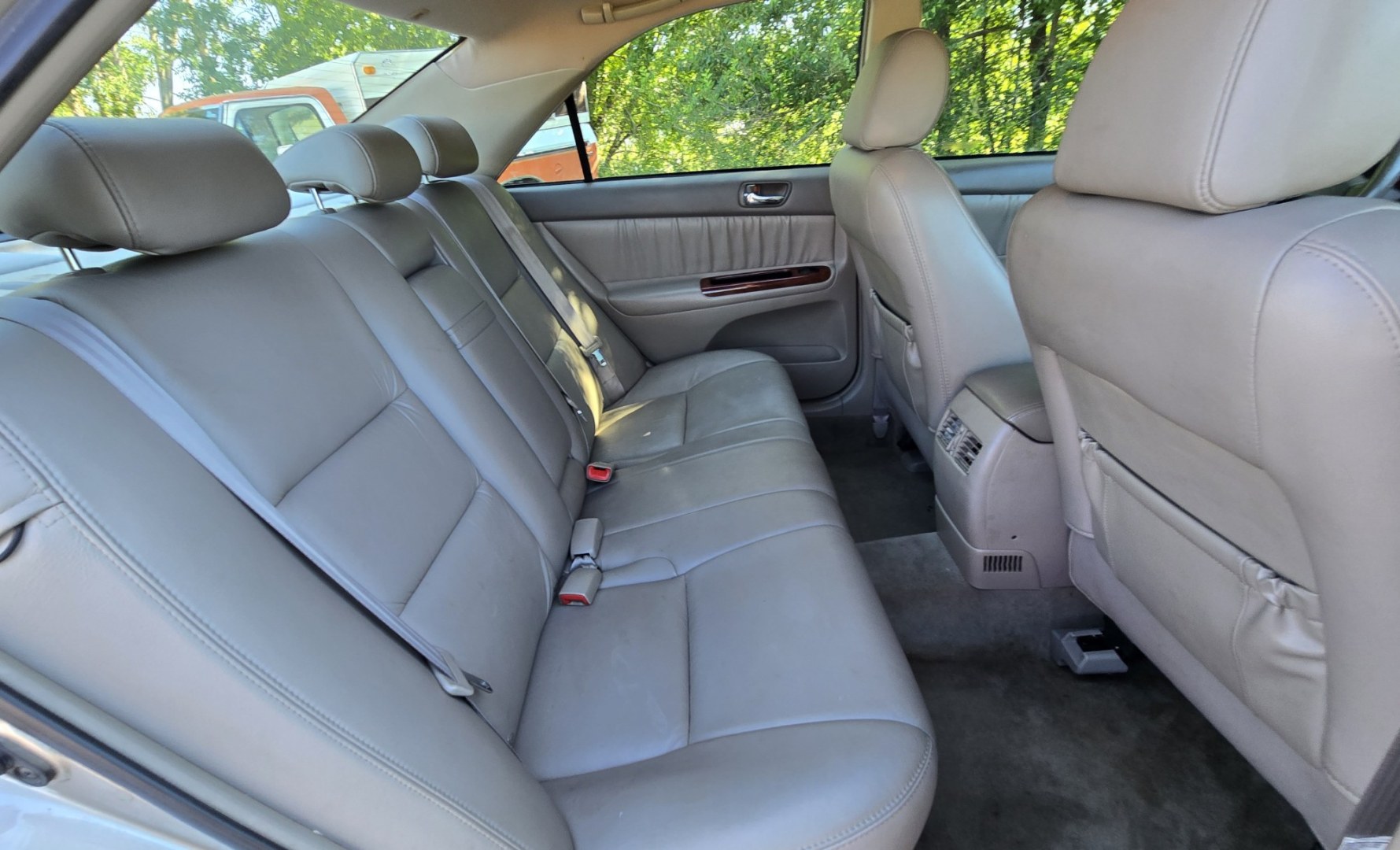 2006 Gold /Gray Toyota Camry XLE V6 (4T1BF32K16U) with an 3.0L V6 DOHC 24V engine, Automatic transmission, located at 450 N Russell, Missoula, MT, 59801, (406) 543-6600, 46.874496, -114.017433 - Well Maintained Local Consignment. 3.0L V6 Engine had the Timing Belt Replaced on 25K Miles ago.. Sunroof. Heated Front Seats, Air Conditioning. Power Windows and Locks. AM FM CD Player. Cruise Control. Front Wheel Drive. Because oft he age, our lenders do NOT offer financing.- Photo#11
