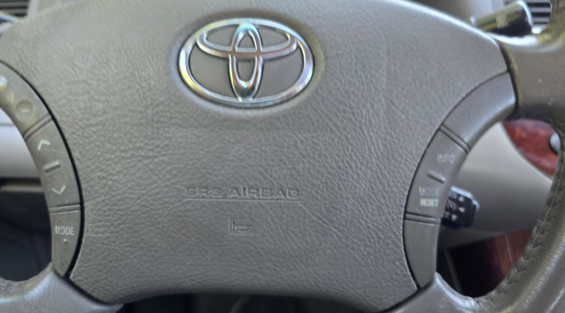 2006 Gold /Gray Toyota Camry XLE V6 (4T1BF32K16U) with an 3.0L V6 DOHC 24V engine, Automatic transmission, located at 450 N Russell, Missoula, MT, 59801, (406) 543-6600, 46.874496, -114.017433 - Well Maintained Local Consignment. 3.0L V6 Engine had the Timing Belt Replaced on 25K Miles ago.. Sunroof. Heated Front Seats, Air Conditioning. Power Windows and Locks. AM FM CD Player. Cruise Control. Front Wheel Drive. Because oft he age, our lenders do NOT offer financing.- Photo#16