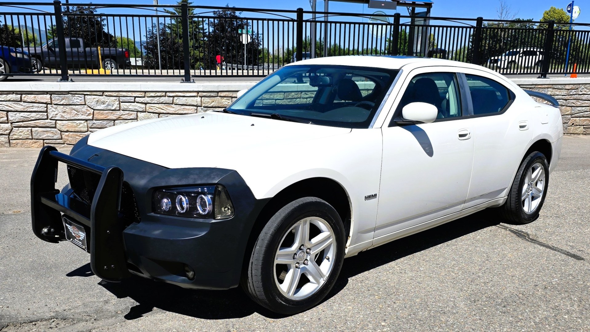 2008 White /Black Dodge Charger R/T AWD (2B3KK53H68H) with an 5.7L V8 OHV 16V engine, Automatic transmission, located at 450 N Russell, Missoula, MT, 59801, (406) 543-6600, 46.874496, -114.017433 - Yup. It's Got a Hemi. Former Law Enforcement Charger. 5.7L V8 that runs and sounds amazing. Sunroof. Remote Engine Start. Aftermarket Touch Screen Stereo. Power Windows and Locks. Air Conditioning.Heated Front Seats. Huge Trunk, Cruise Control. Has some rust but this baby scoots right down the road- Photo#2