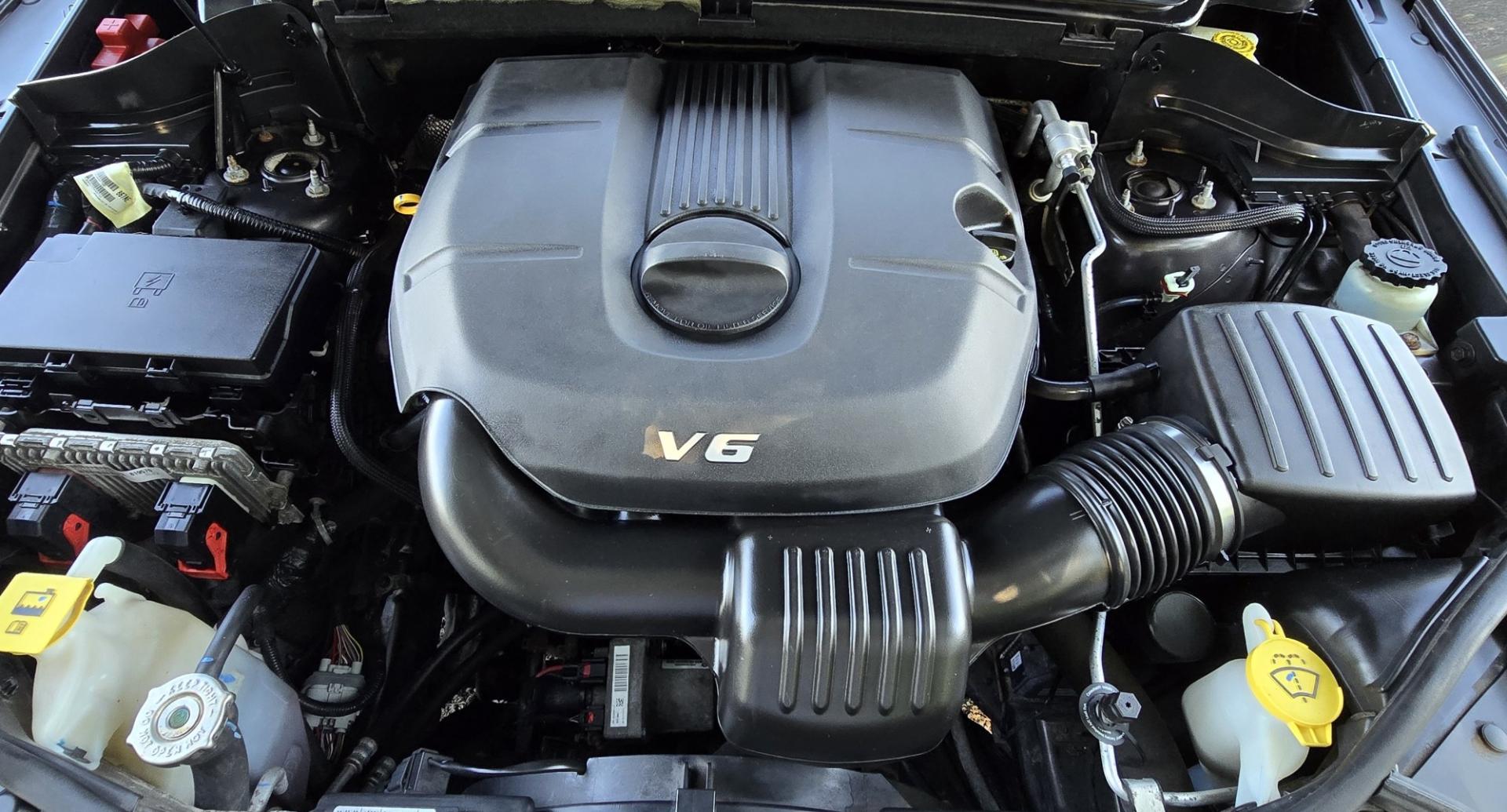 2014 Grey /Black Jeep Grand Cherokee Laredo 4WD (1C4RJFAG3EC) with an 3.6L V6 DOHC 24V engine, 5-Speed Automatic transmission, located at 450 N Russell, Missoula, MT, 59801, (406) 543-6600, 46.874496, -114.017433 - Stylish Jeep Grand Cherokee Altitude AWD. Reliable 3.6L V6 Engine. Heated Front Seats. Heated Steering Wheel. Power Sunroof. Power Windows and Locks. AM FM XM. Bluetooth Audio and Phone Connection. Toyo Tires. Power Liftgate. Very Comfortable to drive. We Finance through local Credit Unions. W- Photo#18
