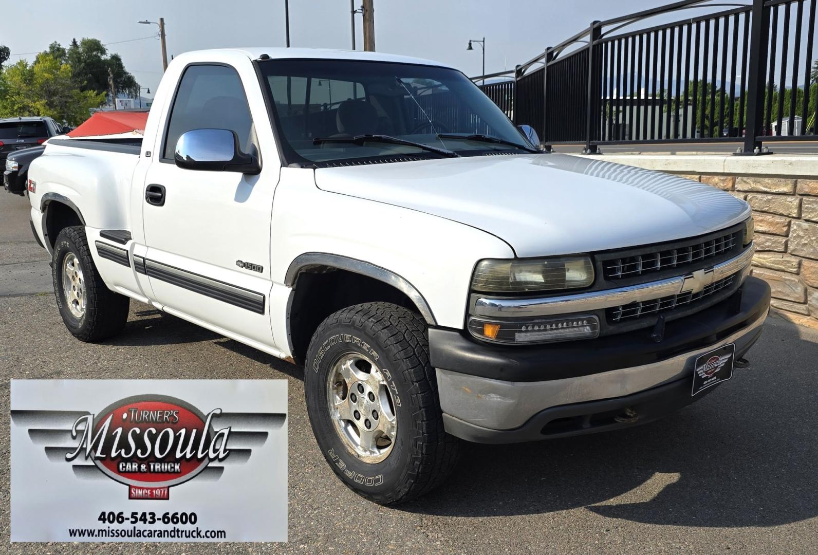 1999 White /Gray Chevrolet Silverado 1500 LS Regular Cab Short Box Stepside (1GCEK14TXXZ) with an 5.3L V8 OHV 16V engine, Automatic transmission, located at 450 N Russell, Missoula, MT, 59801, (406) 543-6600, 46.874496, -114.017433 - Here's a Very Rare Bird. 1/2 Ton Chevy 4WD Short Box Single Cab Stepside, or a Shorty in the 'Car World. 5.3L V8 Engine. Automatic Transmission. Power Windows. Air Conditioning. AM FM CD Player. Set up for Towing. Because of the age, our lenders do not offer financing on this vehicle.- Photo#3