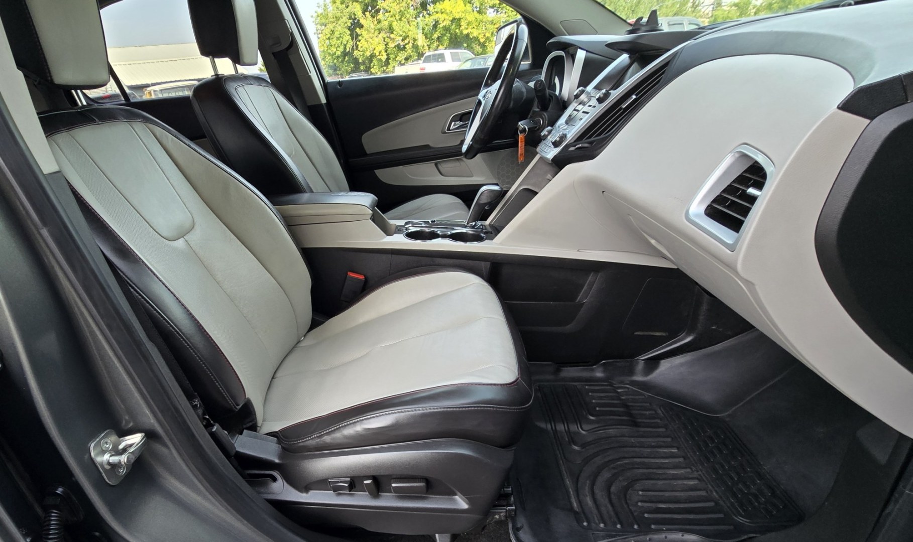 2013 Green /Gray Chevrolet Equinox LTZ AWD (2GNFLGEK1D6) with an 2.4L L4 DOHC 16V engine, 6A transmission, located at 450 N Russell, Missoula, MT, 59801, (406) 543-6600, 46.874496, -114.017433 - Roomy AWD SUV. Economical 2.4L I4 Engine. 6 Speed Automatic Transmission. Power Front Seats. Heated Front Seats. Air Conditioning Blows Cold. Cruise Control. Tilt Steering. AM FM XM CD Pler. Bluetooth Audio and Phone Connection.- Photo#15