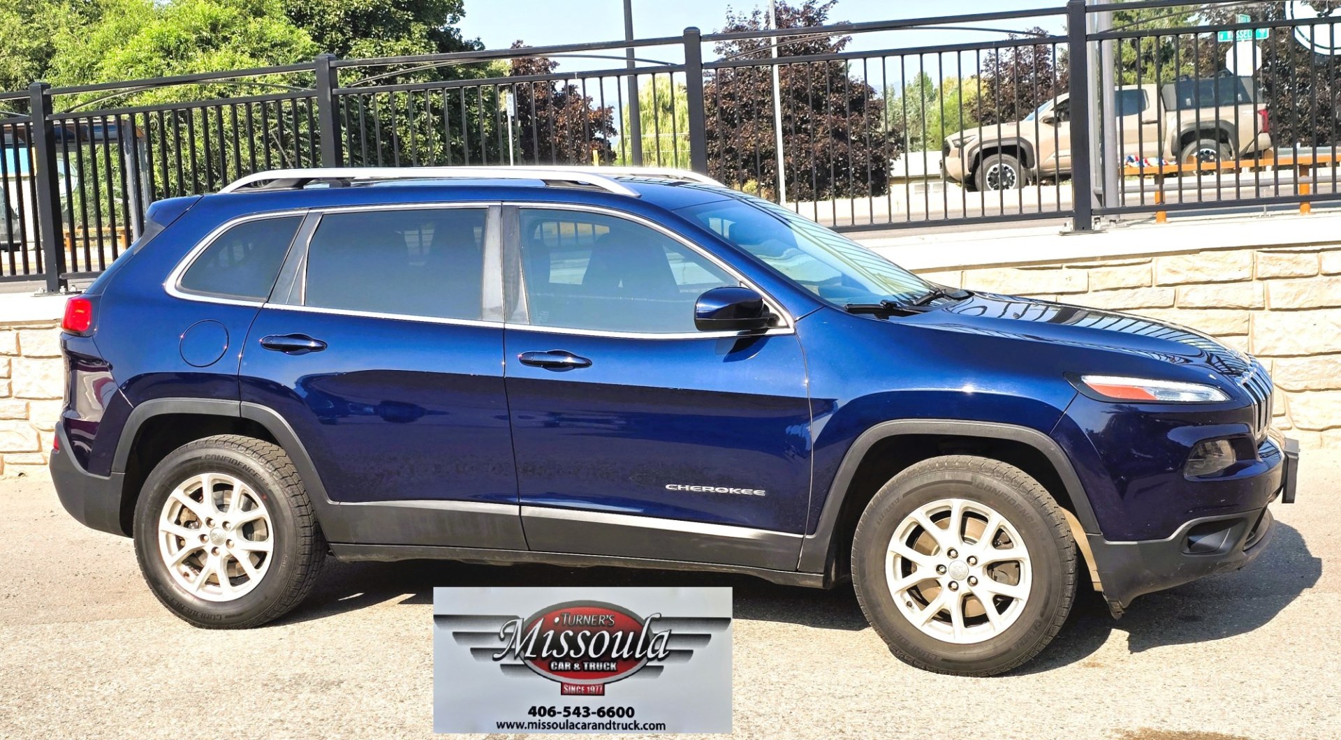 2015 Blue /Black Jeep Cherokee Latitude 4WD (1C4PJMCB2FW) with an 2.4L L4 DOHC 16V engine, 9A transmission, located at 450 N Russell, Missoula, MT, 59801, (406) 543-6600, 46.874496, -114.017433 - Gorgeous Blue 4WD SUV. Economical yet Peppy 2.4L I4 Engine. Automatic Transmission. Frigid Air Conditioning. Tilt and Telescoping Steering Wheel. Power Windows and Locks. Remote Start. AM FM XM Touchscreen Stereo with Bluetooth Audio and Phone Connection. Backup Camera. Heated Seats and Steering Whe- Photo#2
