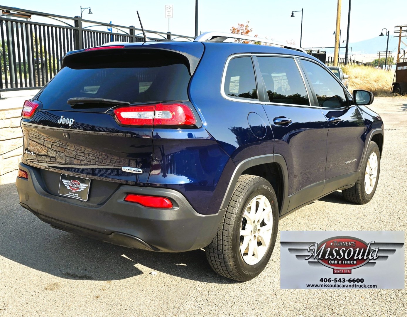 2015 Blue /Black Jeep Cherokee Latitude 4WD (1C4PJMCB2FW) with an 2.4L L4 DOHC 16V engine, 9A transmission, located at 450 N Russell, Missoula, MT, 59801, (406) 543-6600, 46.874496, -114.017433 - Gorgeous Blue 4WD SUV. Economical yet Peppy 2.4L I4 Engine. Automatic Transmission. Frigid Air Conditioning. Tilt and Telescoping Steering Wheel. Power Windows and Locks. Remote Start. AM FM XM Touchscreen Stereo with Bluetooth Audio and Phone Connection. Backup Camera. Heated Seats and Steering Whe- Photo#4