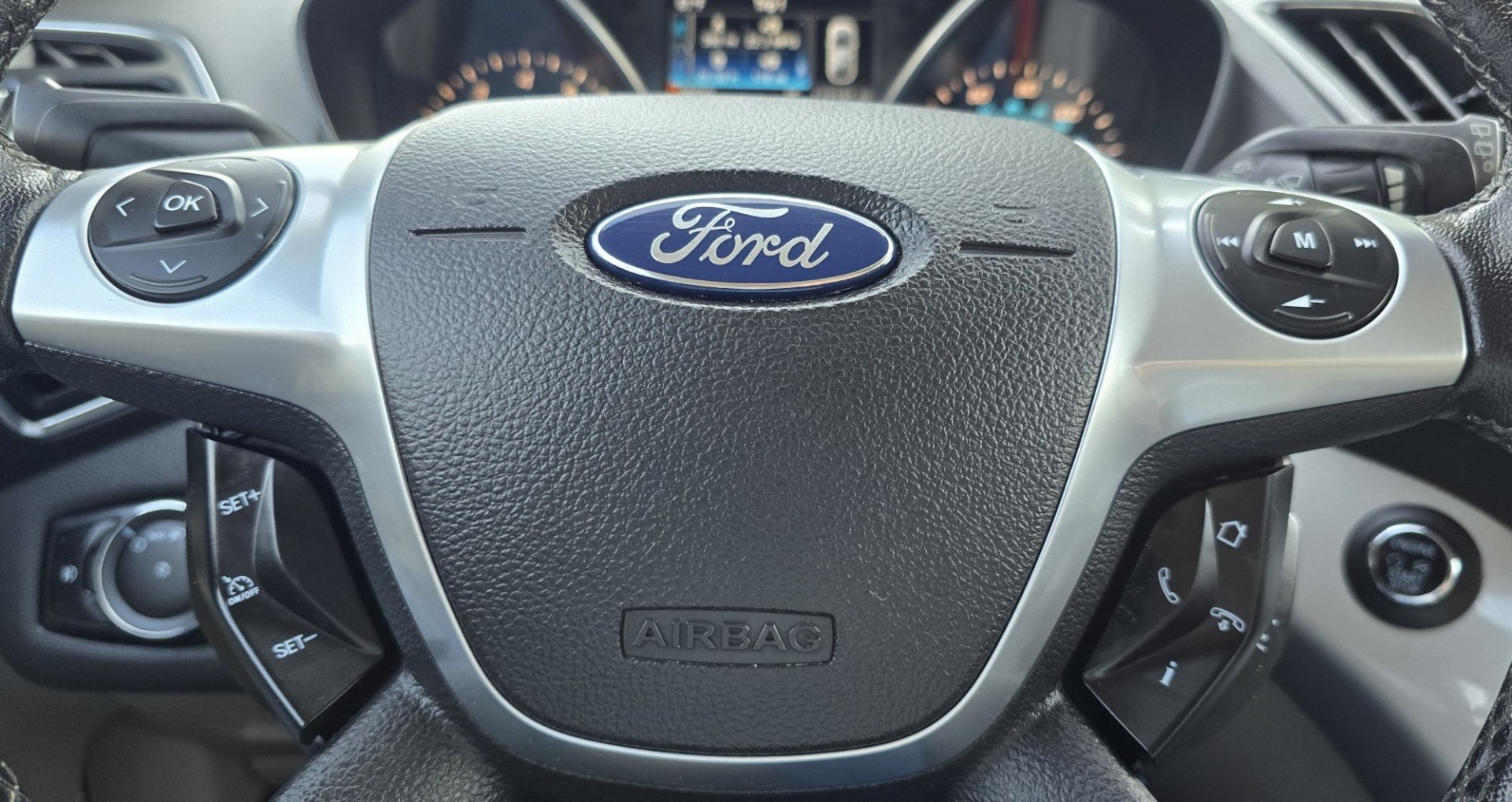 2013 Blue /Tan Ford Escape SEL 4WD (1FMCU9H96DU) with an 2.0L L4 DOHC 16V engine, 6-Speed Automatic transmission, located at 450 N Russell, Missoula, MT, 59801, (406) 543-6600, 46.874496, -114.017433 - Classy Blue Economy Two Owner AWD SUV. 2.0L I4 Engine. 6 Speed Select Shift Automatic Transmission. Navigation. AM FM XM Sync Stereo with CD Player. Bluetooth Audio and Phone Connection. Air Conditioning. Tilt and Telescoping Steering. Backup Camera. Backup Camera. Roof Rack. Towing. Parking Sensors- Photo#9