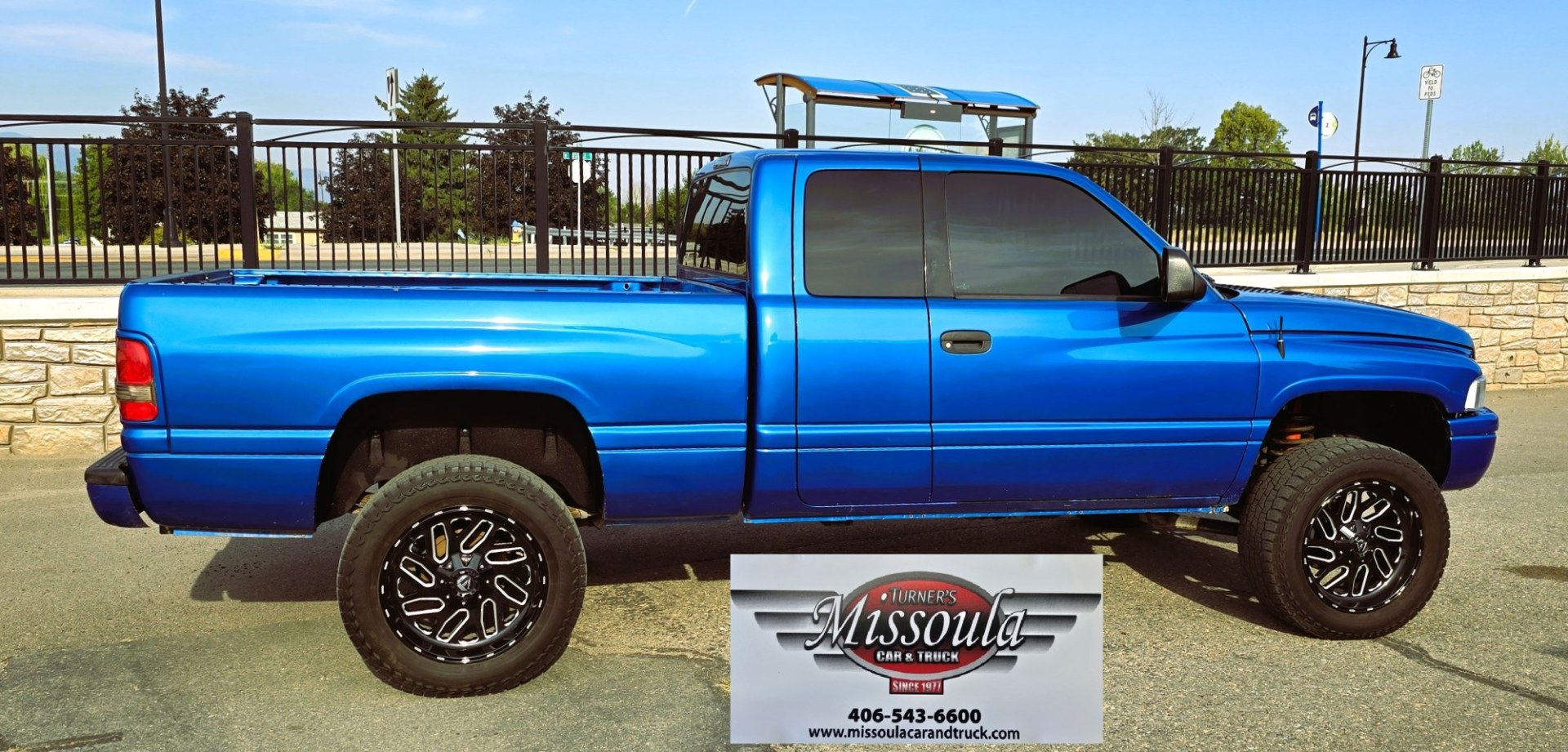 2001 Blue /Gray Dodge Ram 1500 Quad Cab short Bed 4WD (3B7HF13Z21G) with an 5.9L V8 OHV 16V engine, Automatic transmission, located at 450 N Russell, Missoula, MT, 59801, (406) 543-6600, 46.874496, -114.017433 - Nice Shiny Blue 4x4 Dodge with a 360 V8 (5.9L) Automatic Transmission. Nice Fuel Brand Wheels. Air Conditioning. Power Windows and Locks. Cruise Control. Clean Interior. Runs and Drives Great. Ready for you to Chrome Out or leave the way she looks, which is Fantastic.- Photo#6