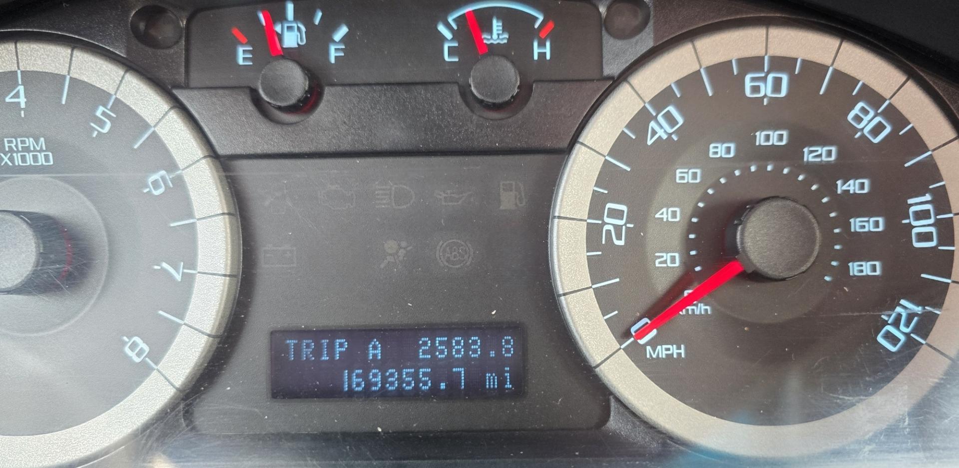 2011 White /Black Ford Escape Limited 4WD (1FMCU9EG3BK) with an 3.0L V6 DOHC 24V engine, 6A transmission, located at 450 N Russell, Missoula, MT, 59801, (406) 543-6600, 46.874496, -114.017433 - AWD SUV. Like New Bridgestone Tires. 3.0 V6 Engine. Automatic Transmission. AM FM CD Player. Bluetooth Phone Connectivity. Air Conditioning. Cruise Control. Power Heated Front Seats.. Power Windows and Locks. Clean Title and Carfax. We Finance through local Credit Unions. We do NOT offer In House- Photo#9